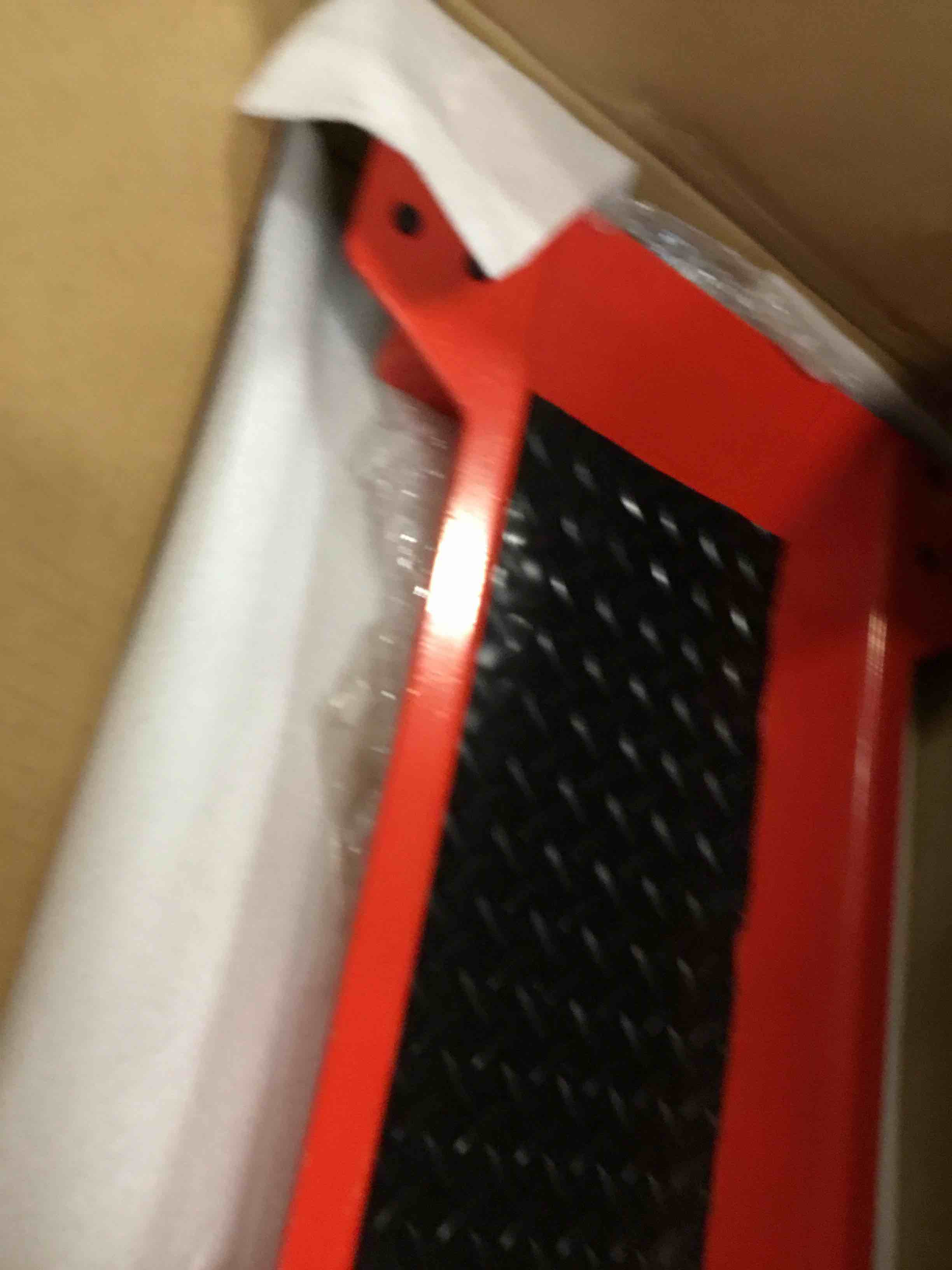 https://s3.amazonaws.com/lotting-images-prod/bidfta/PNK0326792_1727871457831.jpeg