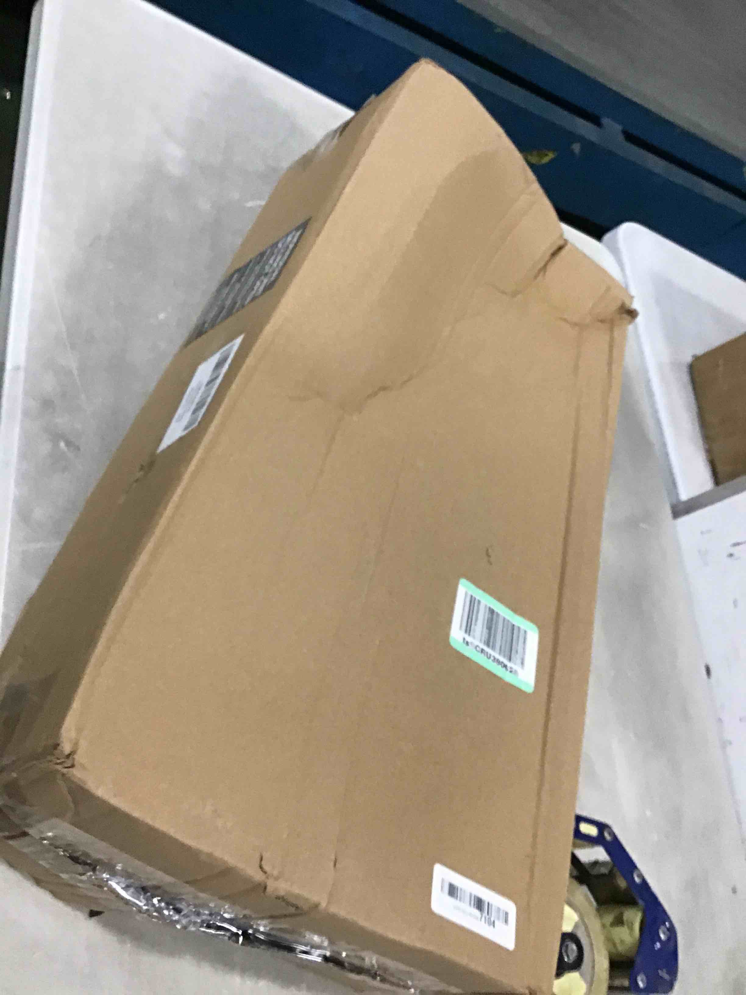 https://s3.amazonaws.com/lotting-images-prod/bidfta/PNK0327105_1727800632472.jpeg