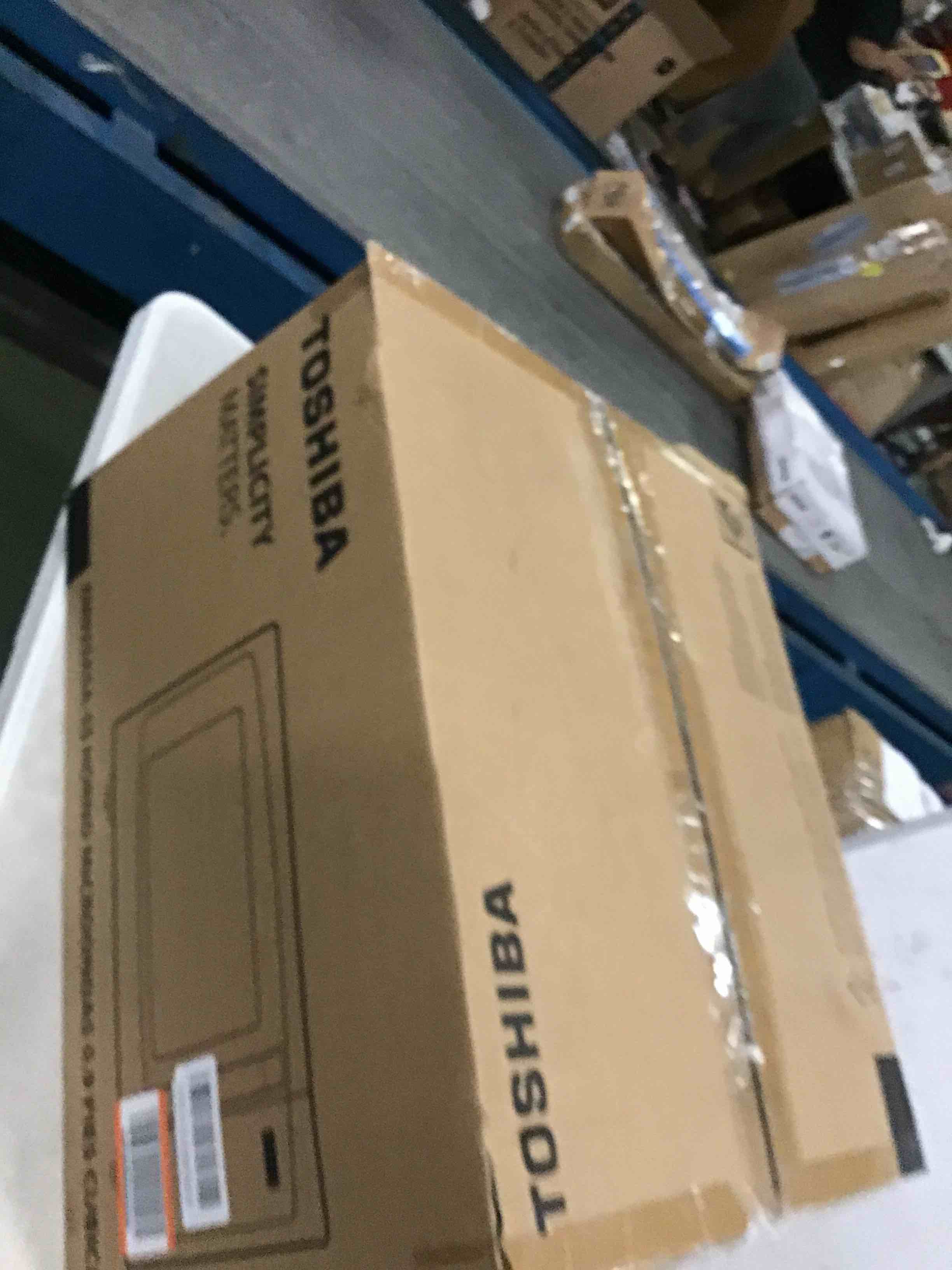 https://s3.amazonaws.com/lotting-images-prod/bidfta/PNK0327318_1727789071812.jpeg