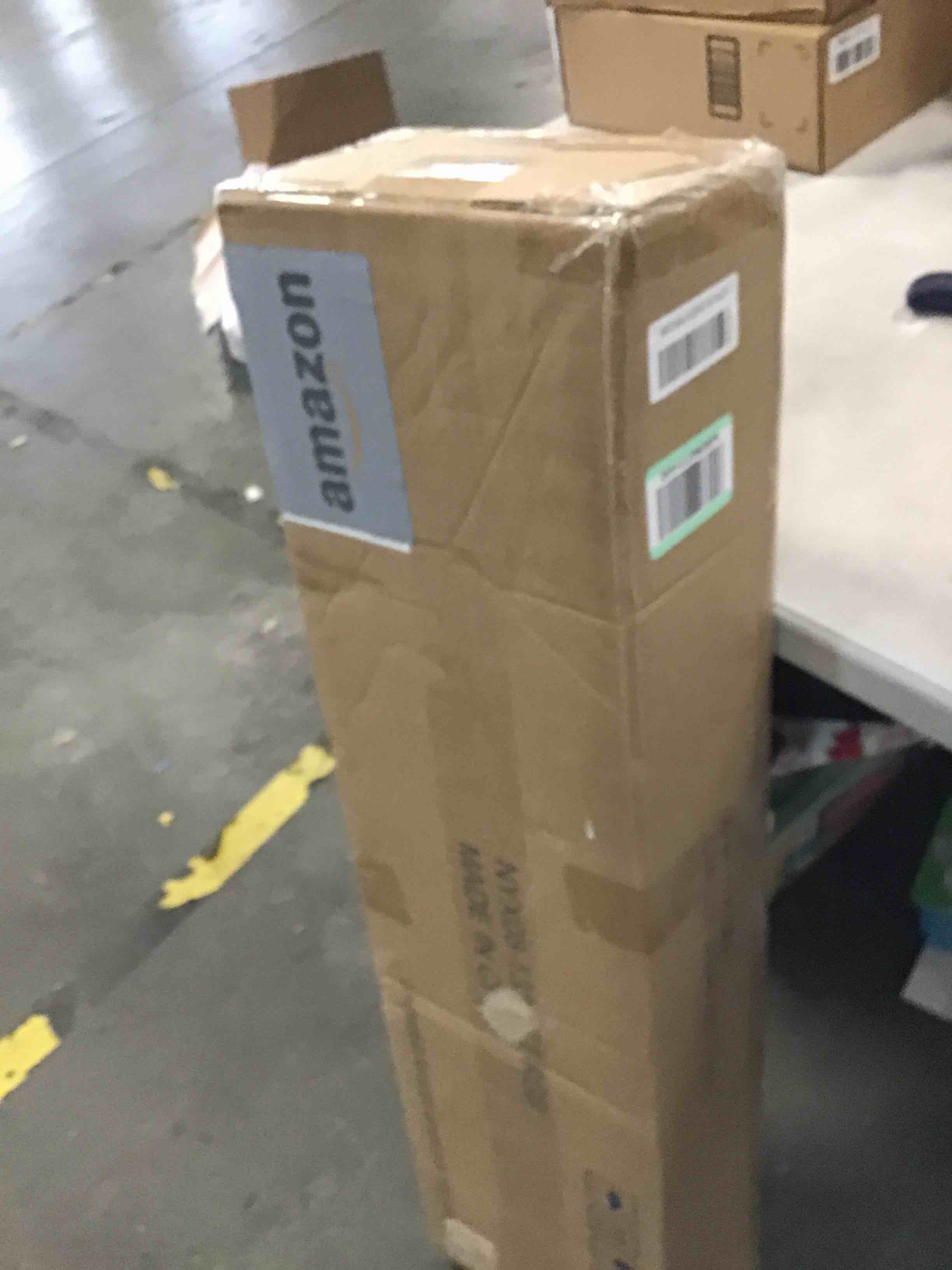 https://s3.amazonaws.com/lotting-images-prod/bidfta/PNK0327602_1727718602009.jpeg