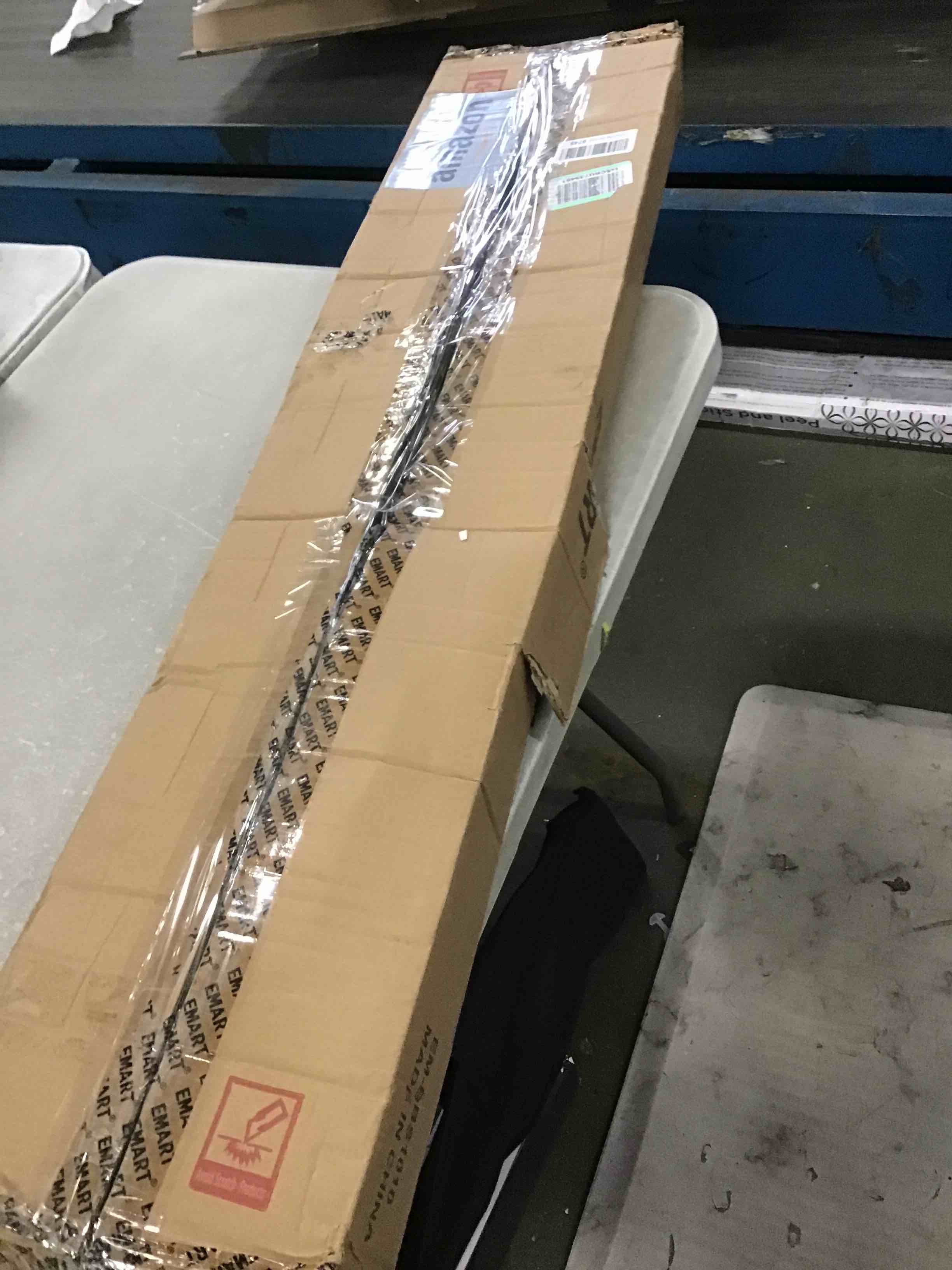 https://s3.amazonaws.com/lotting-images-prod/bidfta/PNK0328018_1728657813195.jpeg