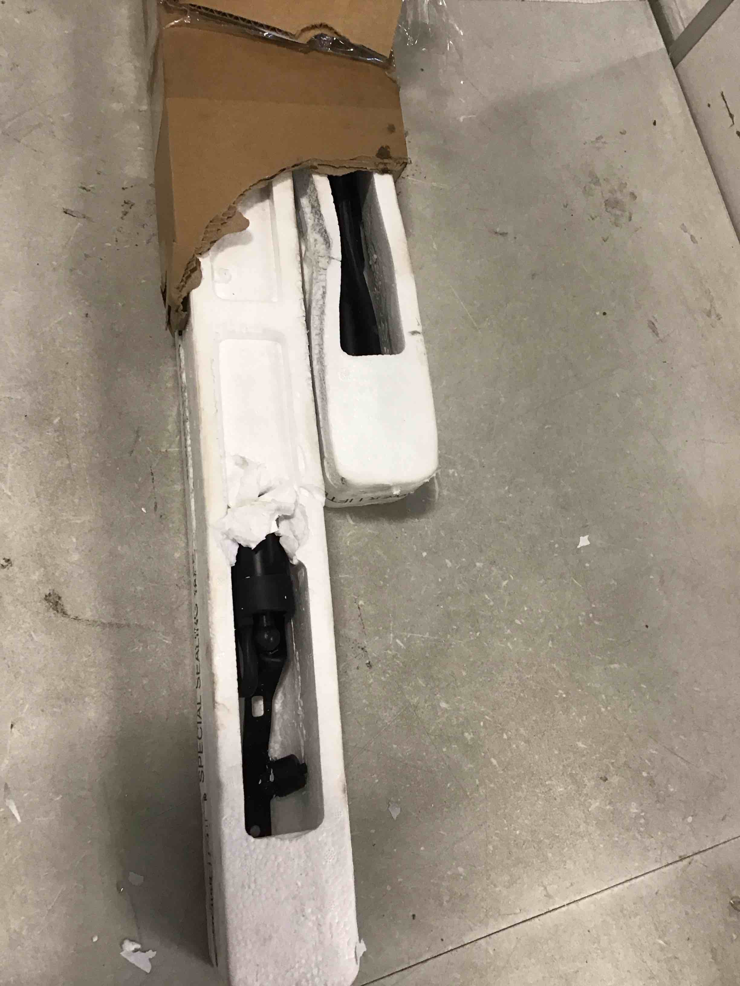 https://s3.amazonaws.com/lotting-images-prod/bidfta/PNK0328721_1728404807089.jpeg