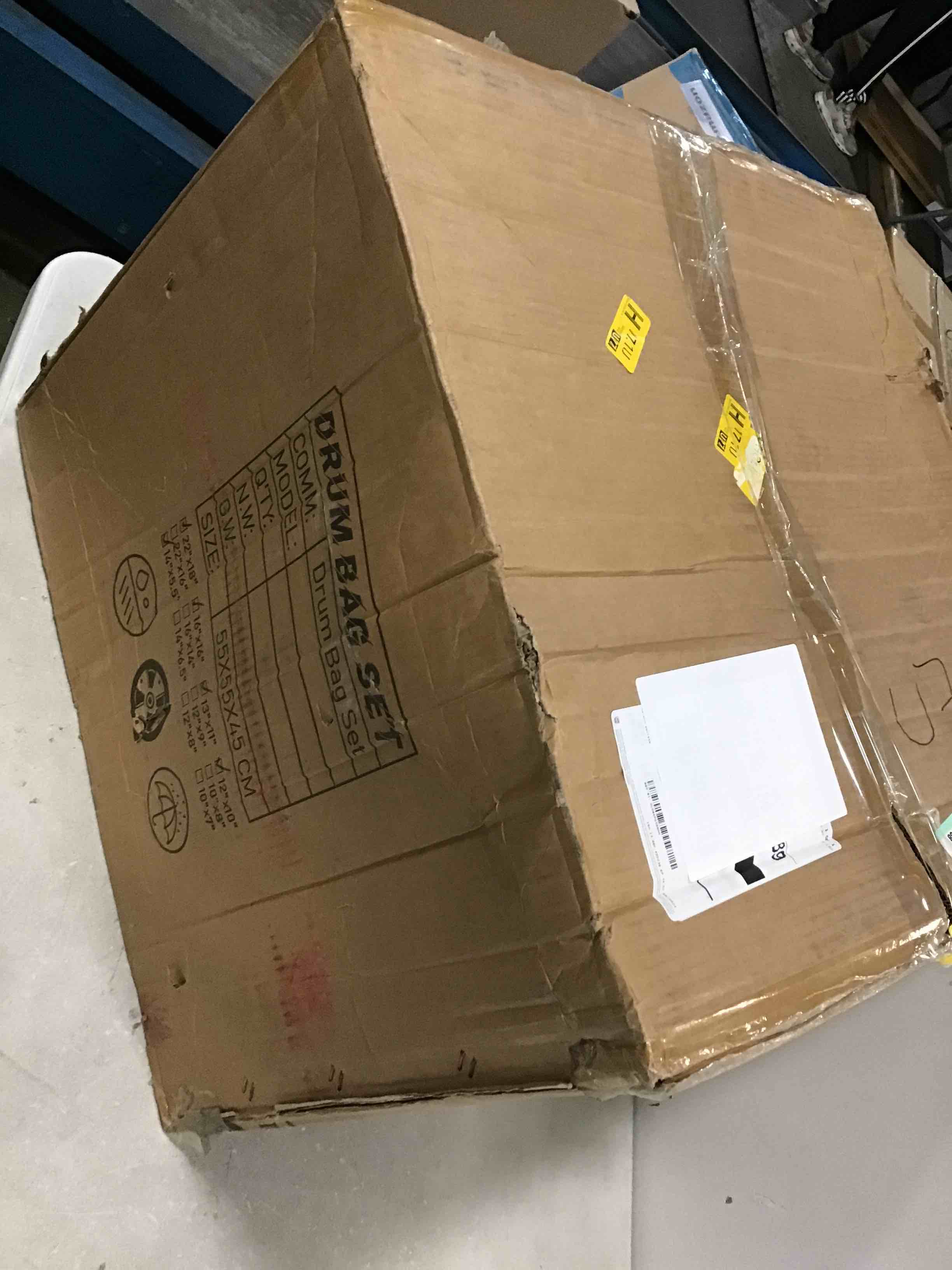 https://s3.amazonaws.com/lotting-images-prod/bidfta/PNK0328834_1728390966912.jpeg