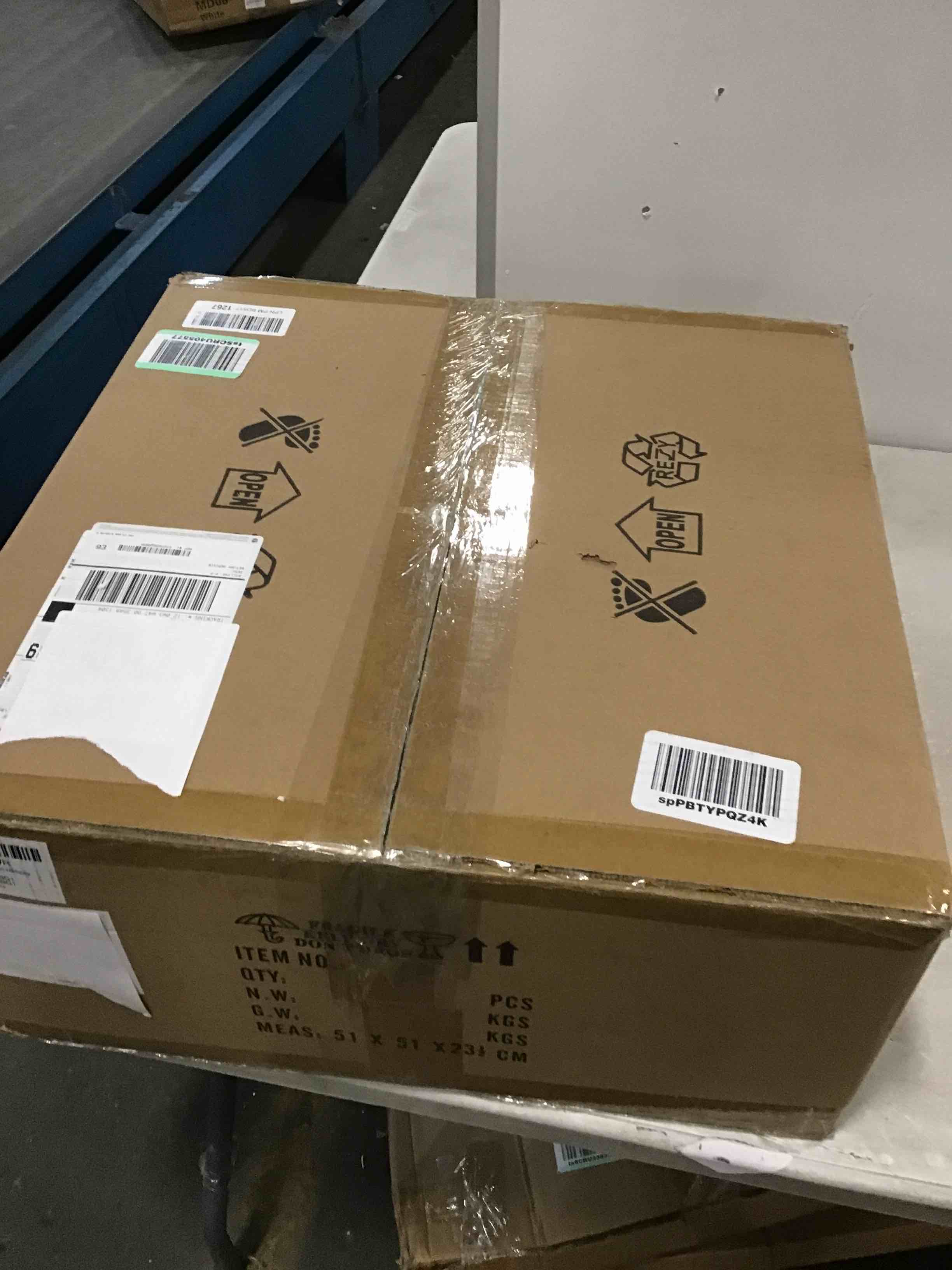 https://s3.amazonaws.com/lotting-images-prod/bidfta/PNK0328861_1728388415281.jpeg