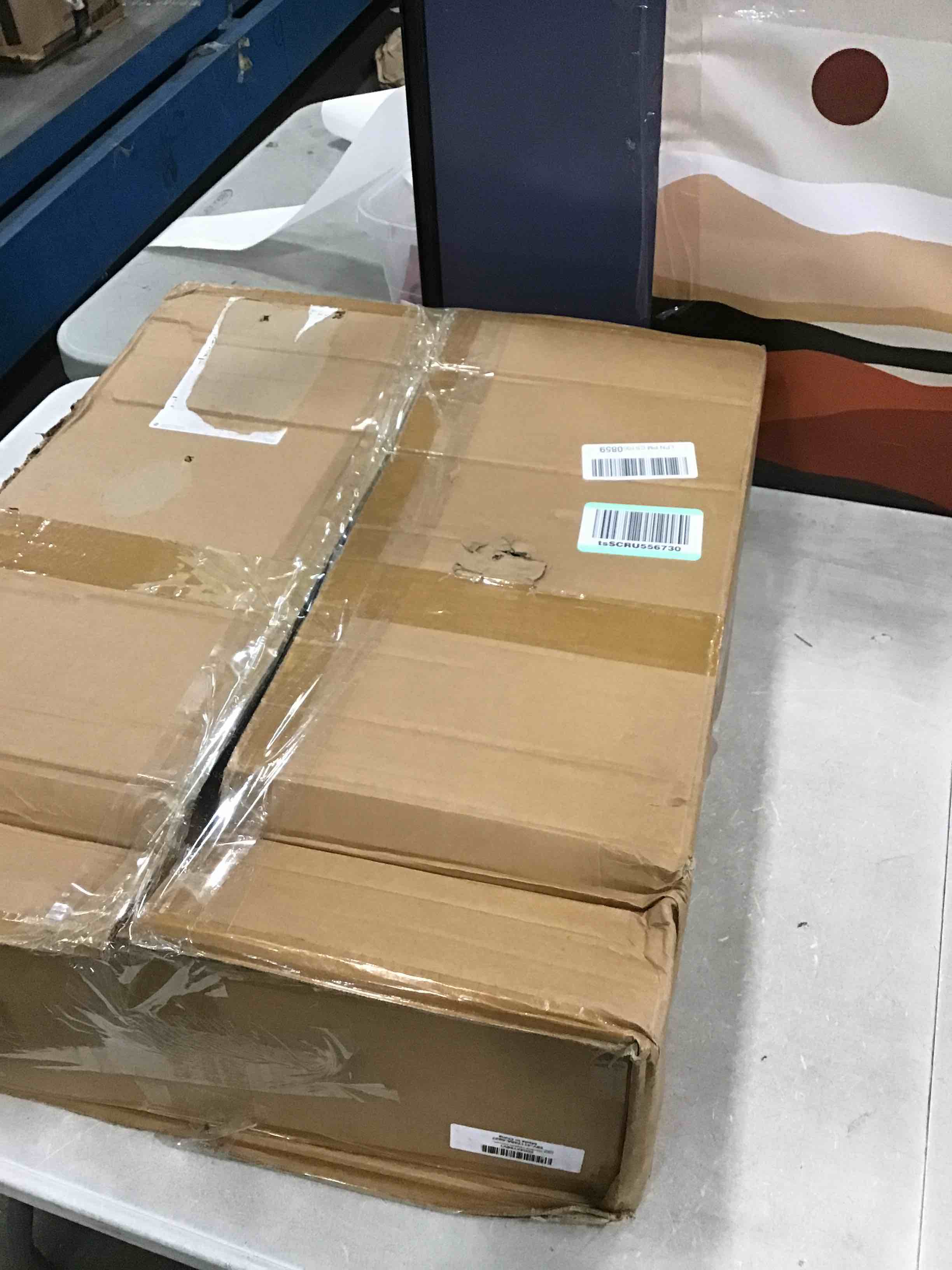 https://s3.amazonaws.com/lotting-images-prod/bidfta/PNK0329517_1728049627052.jpeg