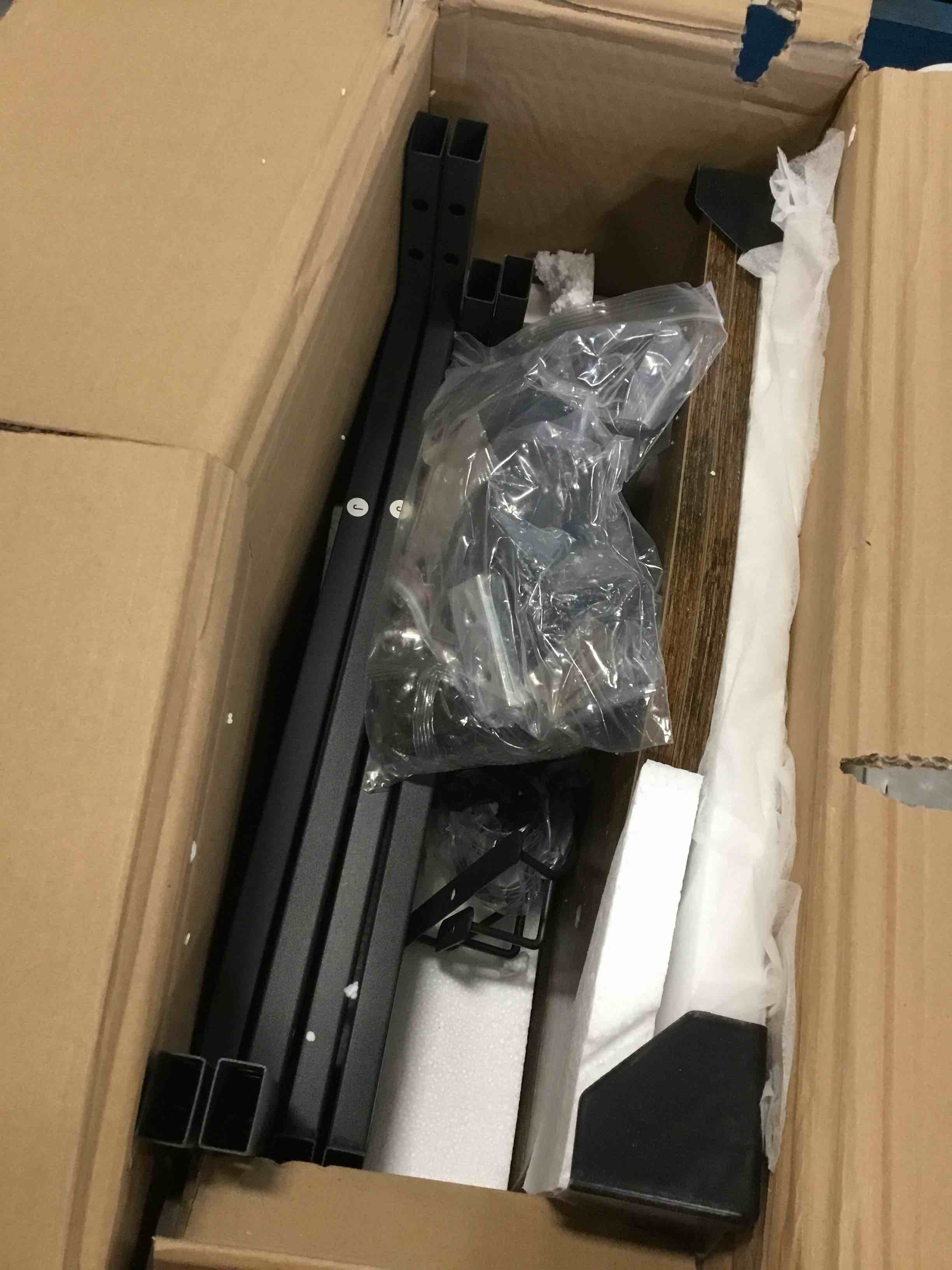 https://s3.amazonaws.com/lotting-images-prod/bidfta/PNK0330593_1727984439281.jpeg
