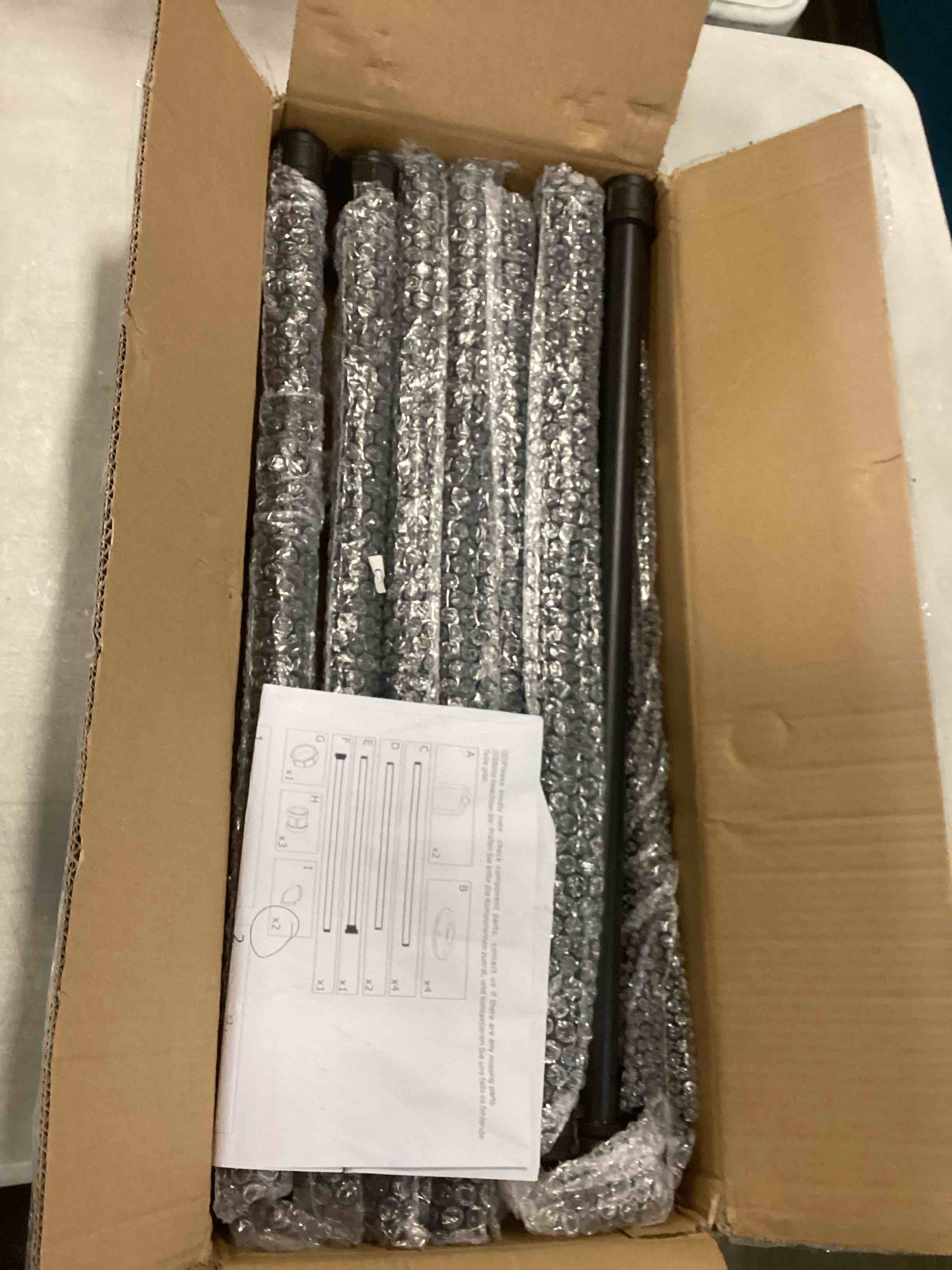 https://s3.amazonaws.com/lotting-images-prod/bidfta/PNK0331053_1727881669730.jpeg