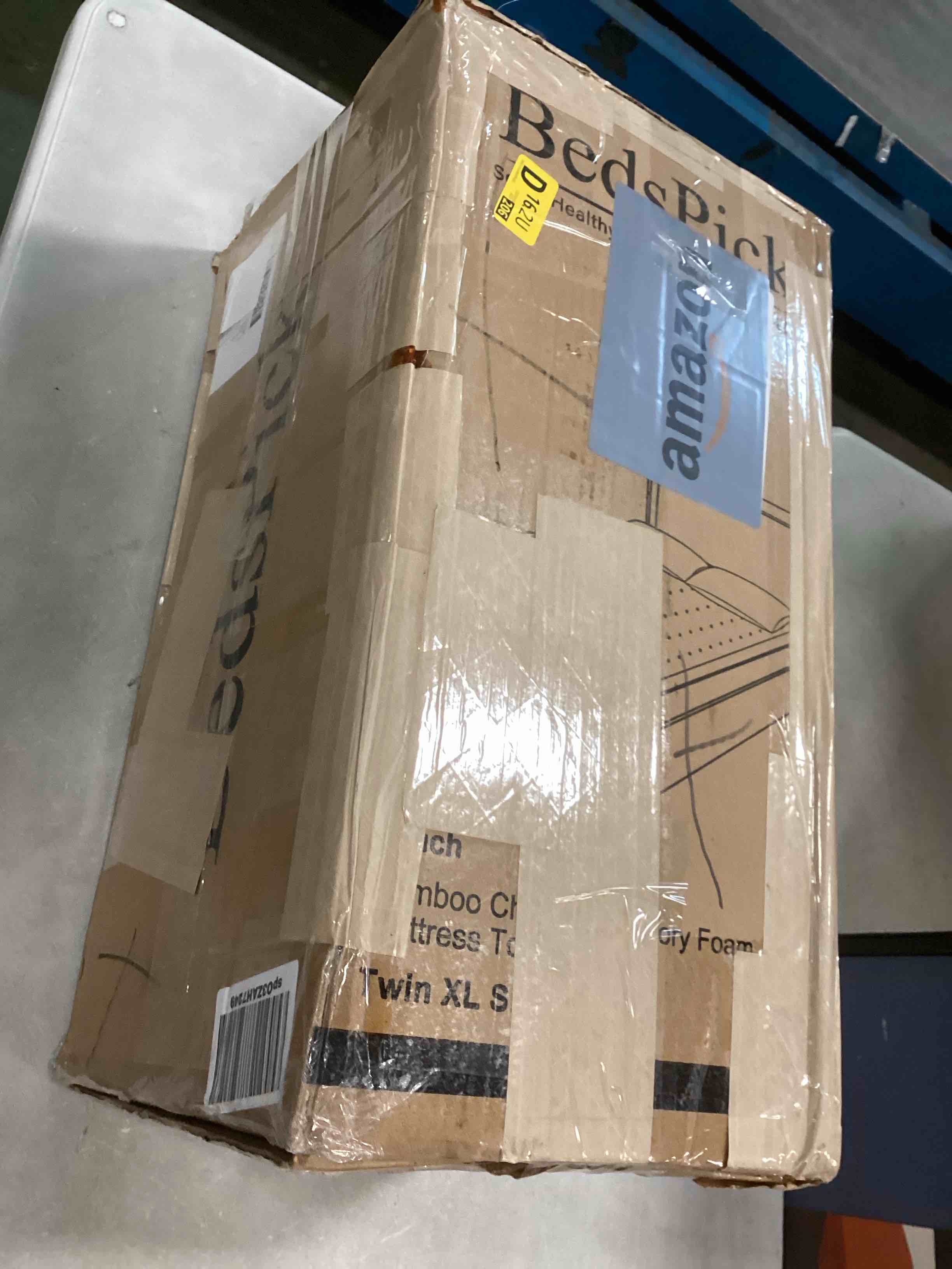 https://s3.amazonaws.com/lotting-images-prod/bidfta/PNK0331495_1727781428054.jpeg