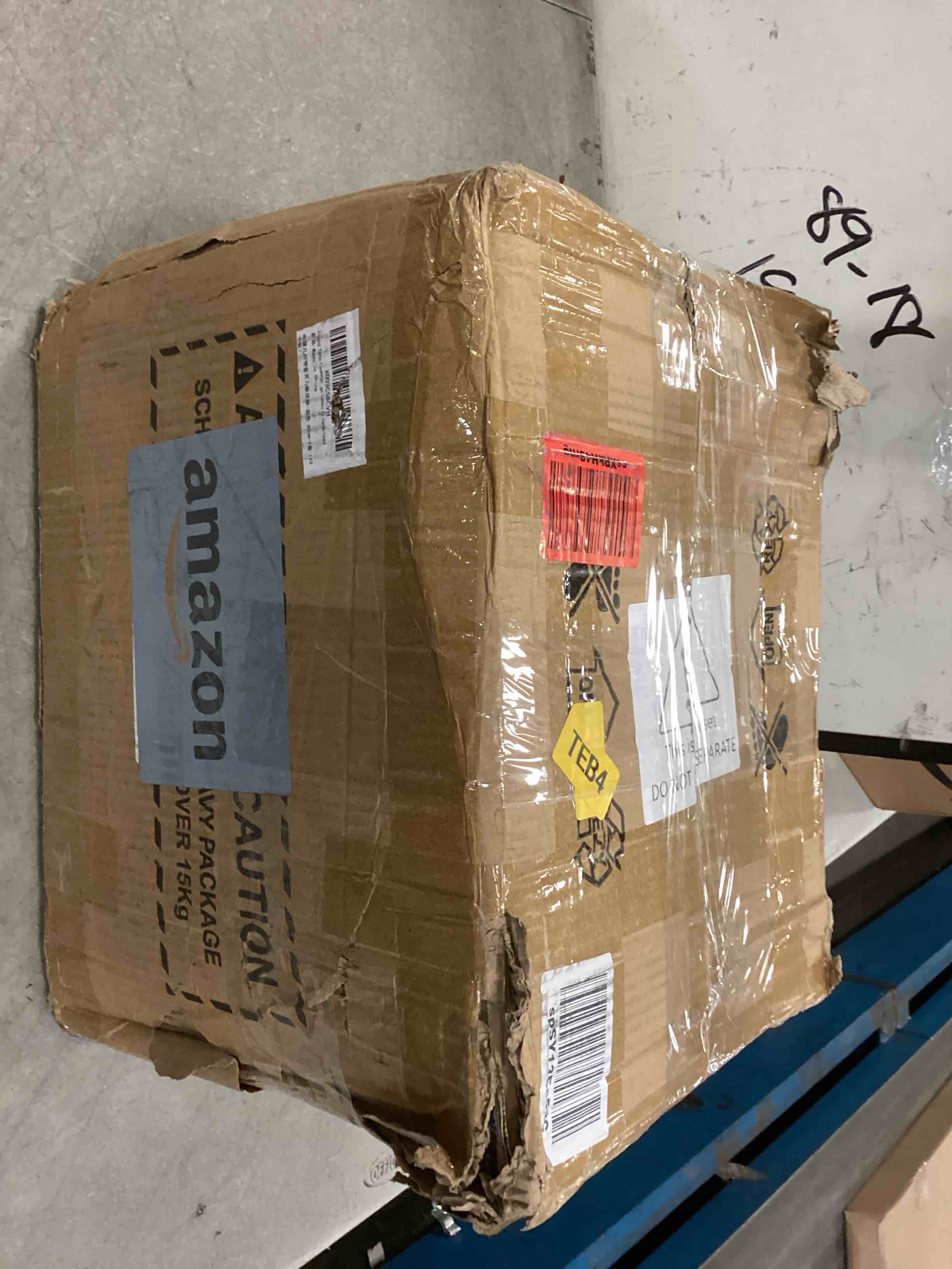 https://s3.amazonaws.com/lotting-images-prod/bidfta/PNK0331888_1727531085812.jpeg
