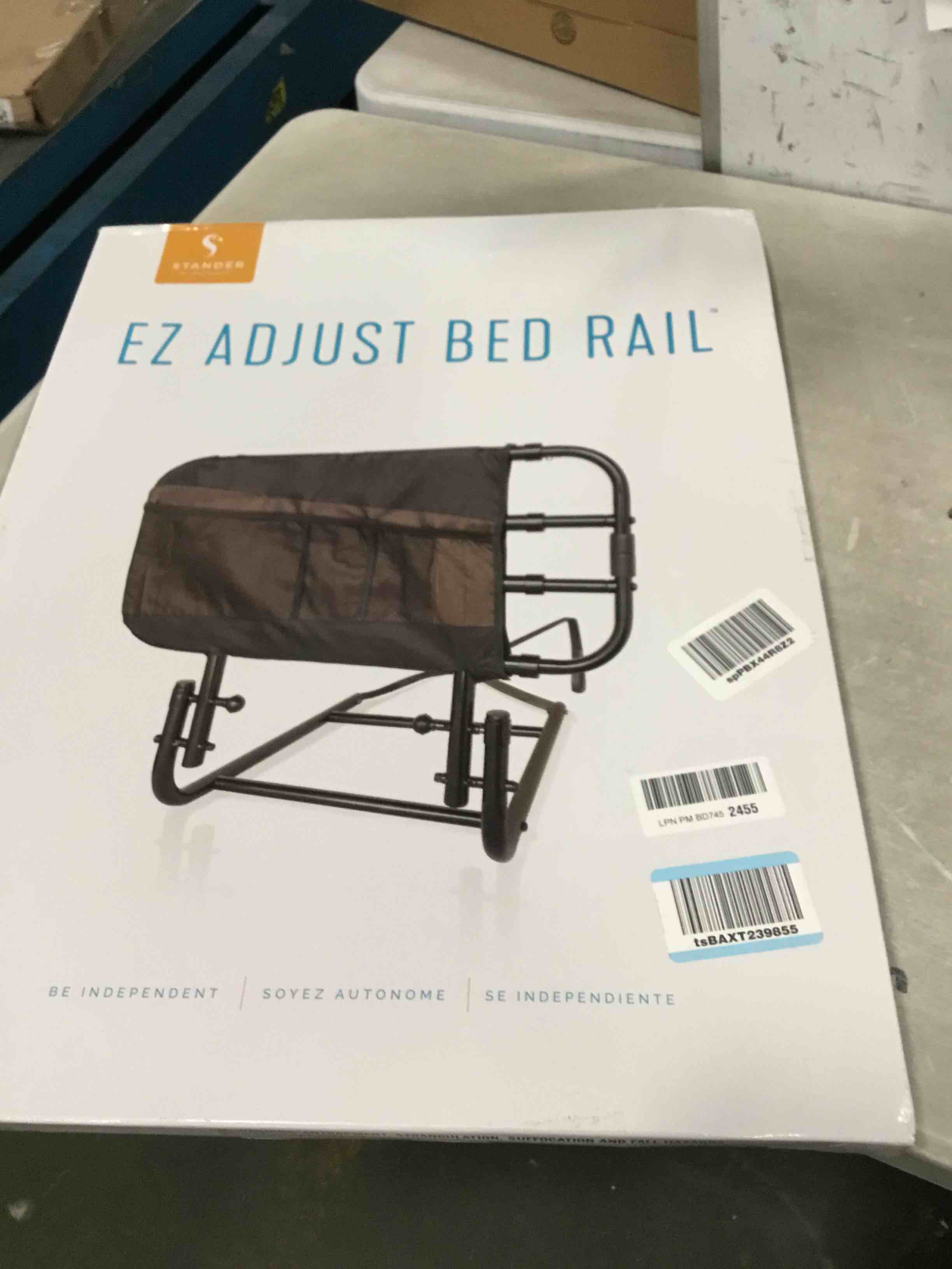 https://s3.amazonaws.com/lotting-images-prod/bidfta/PNK0332134_1728532301200.jpeg