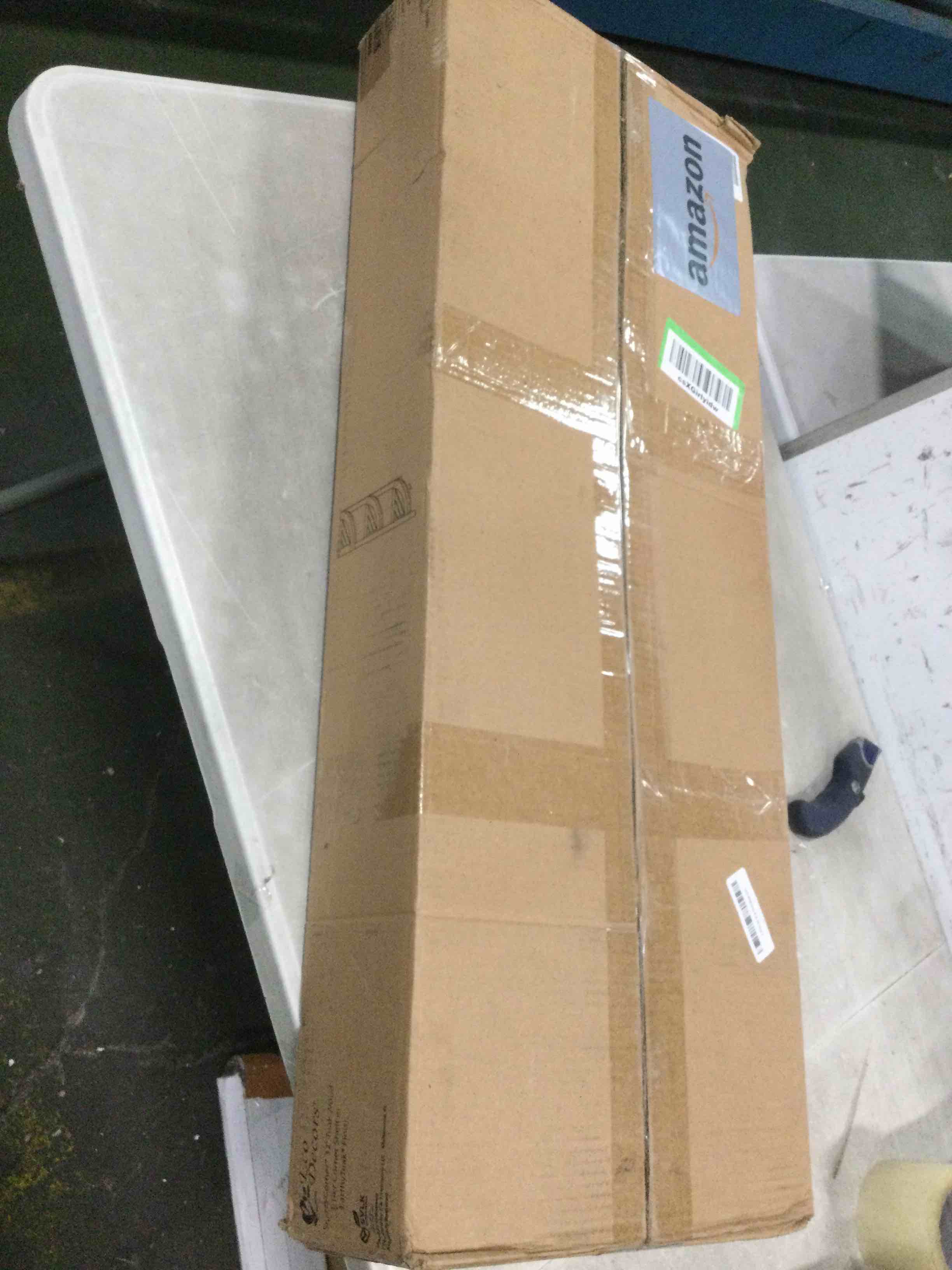 https://s3.amazonaws.com/lotting-images-prod/bidfta/PNK0332452_1728432769694.jpeg