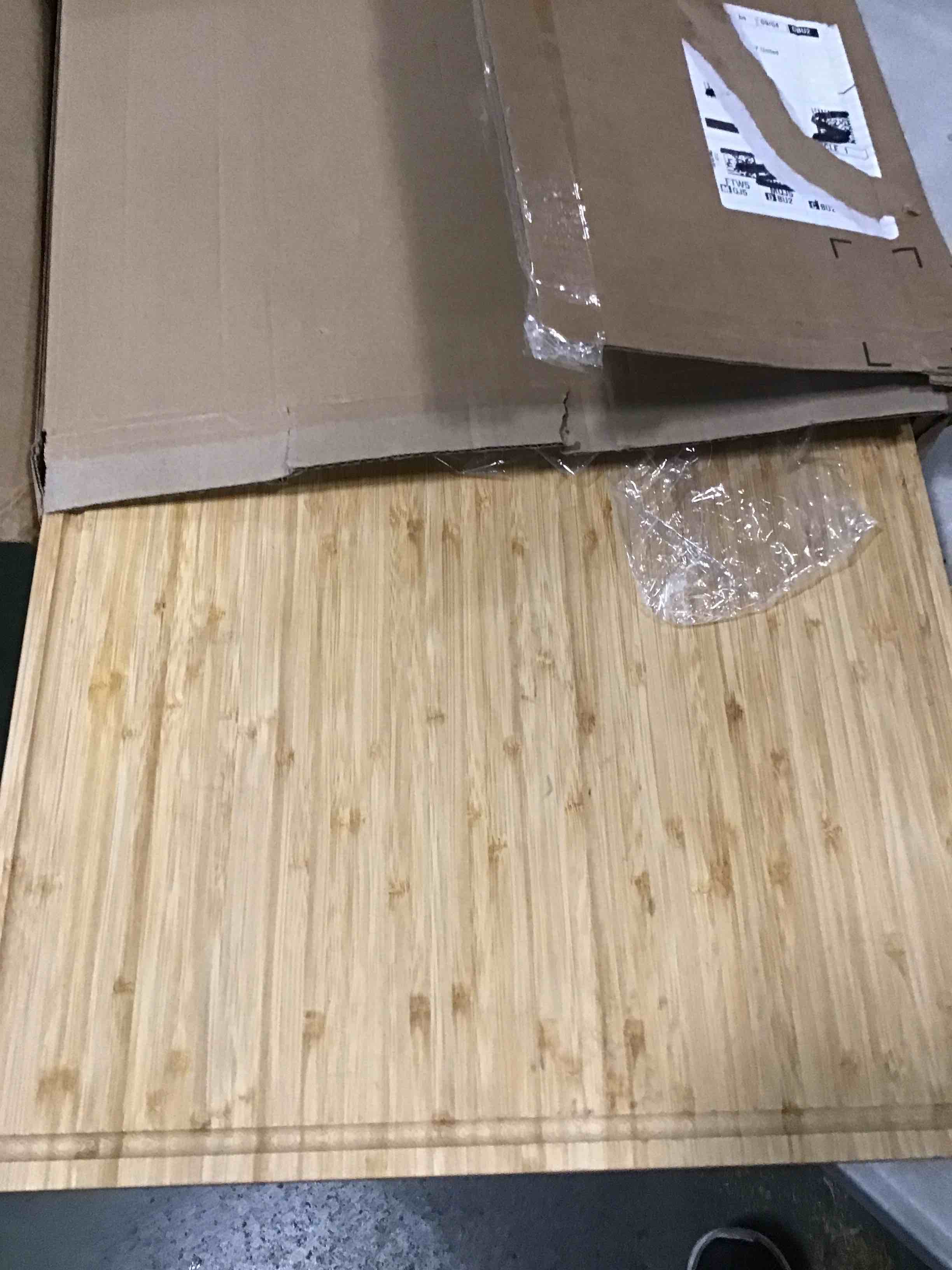 https://s3.amazonaws.com/lotting-images-prod/bidfta/PNK0332993_1728012353324.jpeg