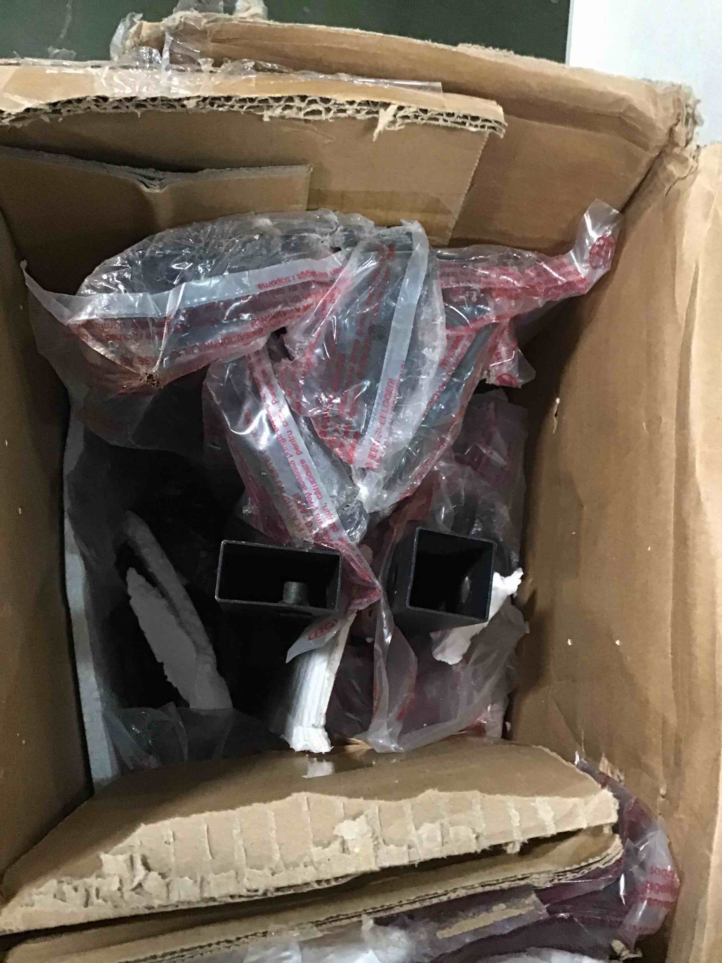 https://s3.amazonaws.com/lotting-images-prod/bidfta/PNK0333091_1727997716008.jpeg