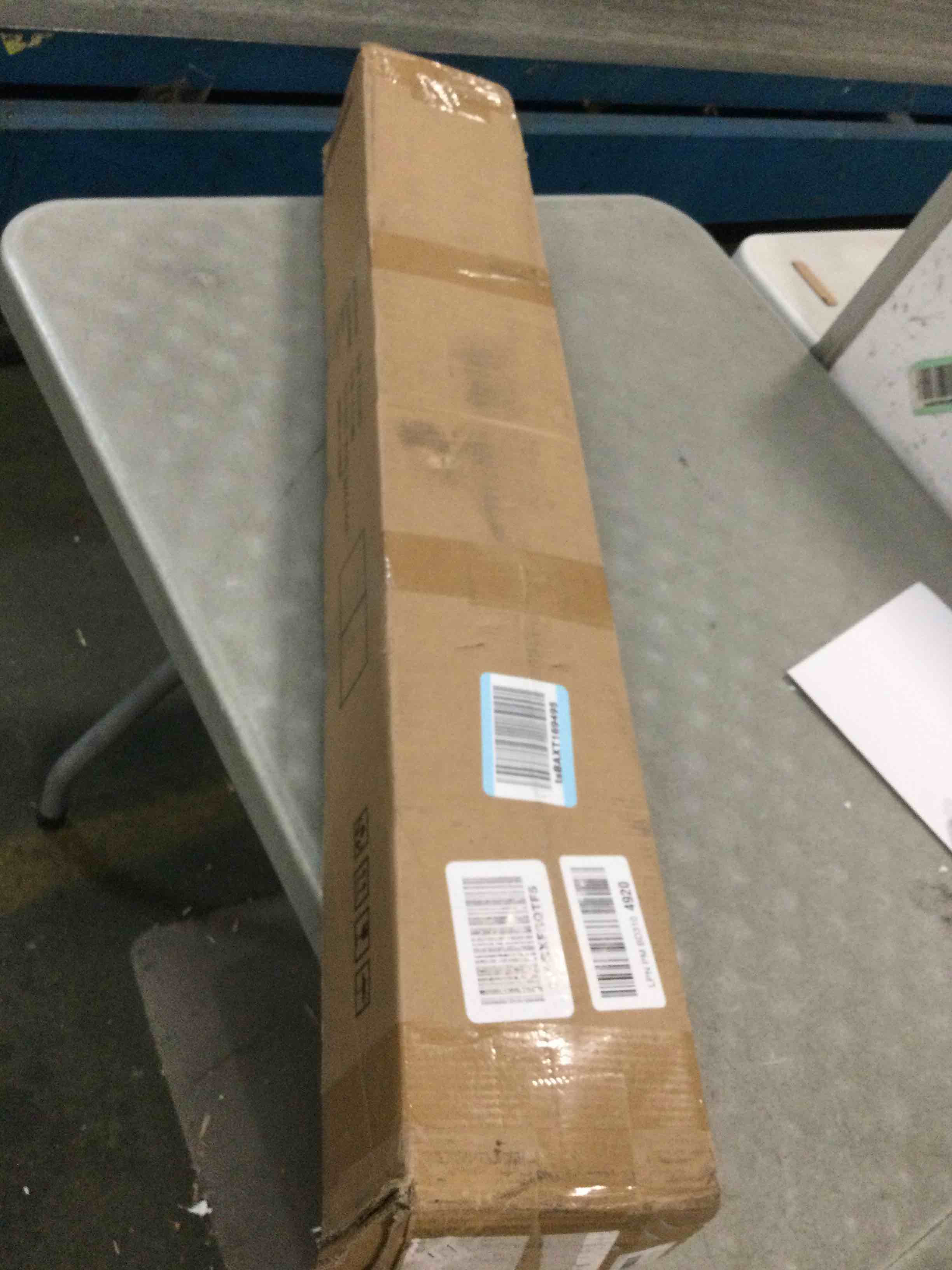 https://s3.amazonaws.com/lotting-images-prod/bidfta/PNK0333747_1727748263997.jpeg