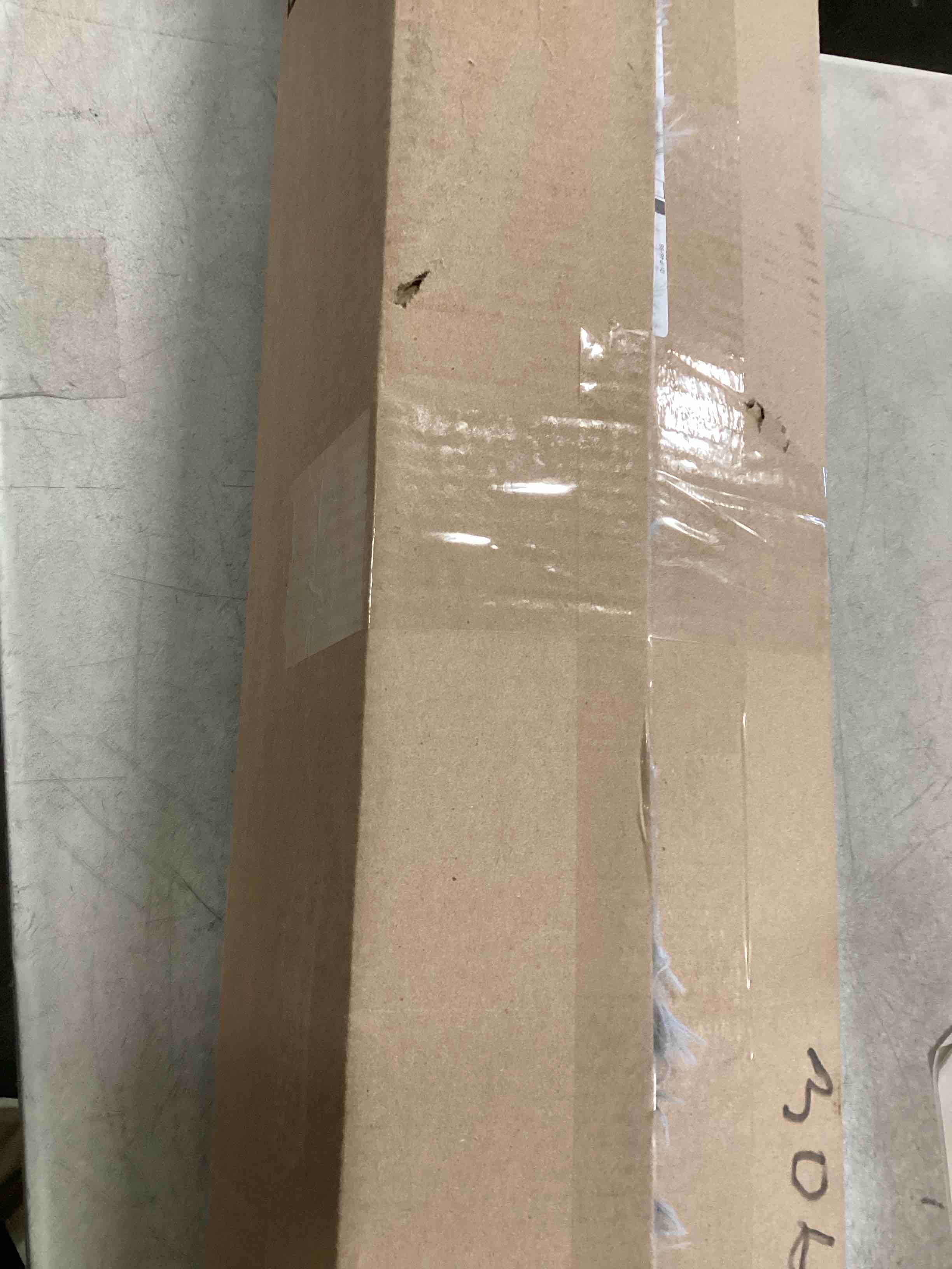 https://s3.amazonaws.com/lotting-images-prod/bidfta/PNK0334028_1728582602846.jpeg