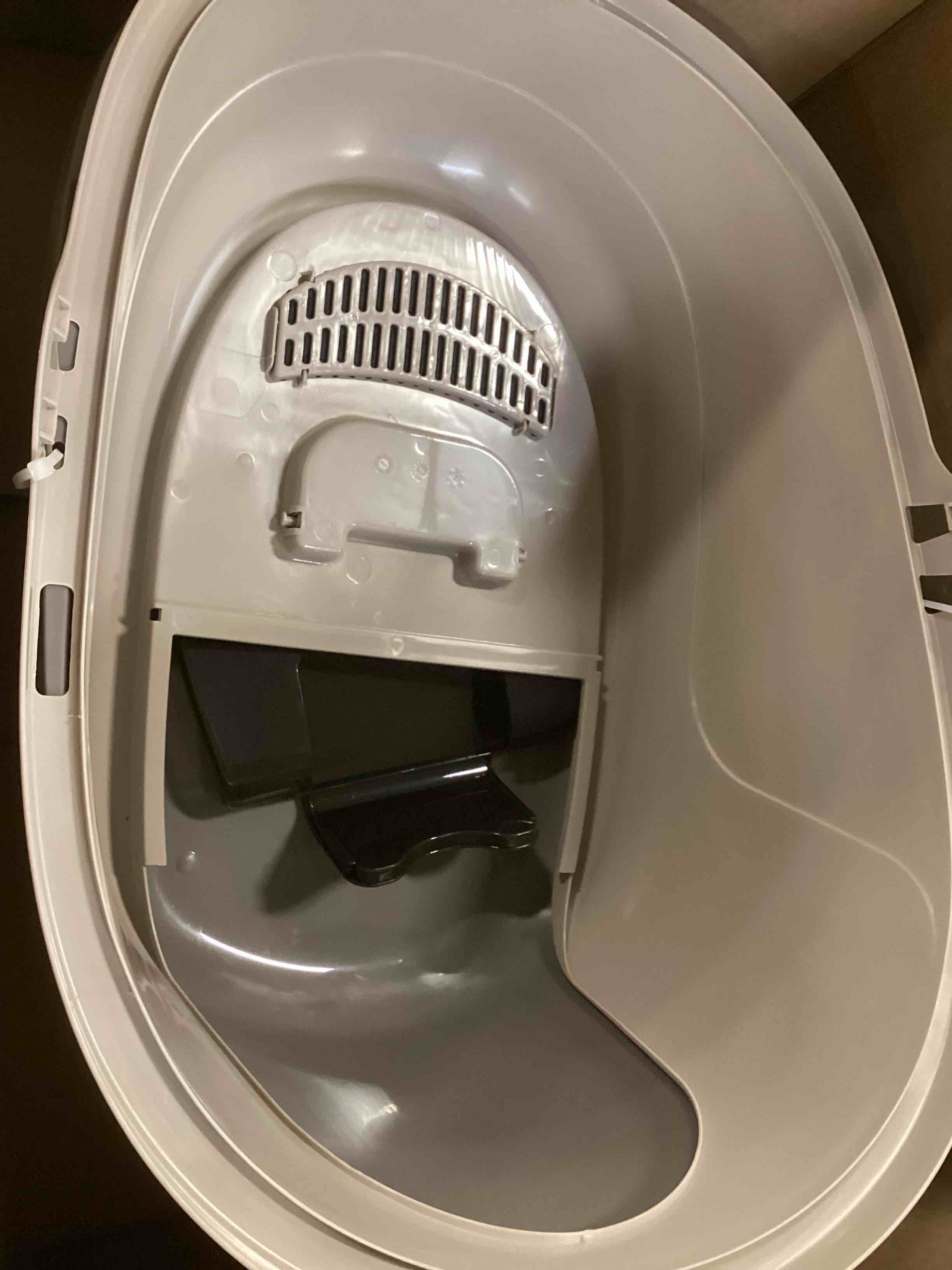 Amazon Basics NoMess Hooded Cat Litter Box, Large, Multicolor, 24 in x