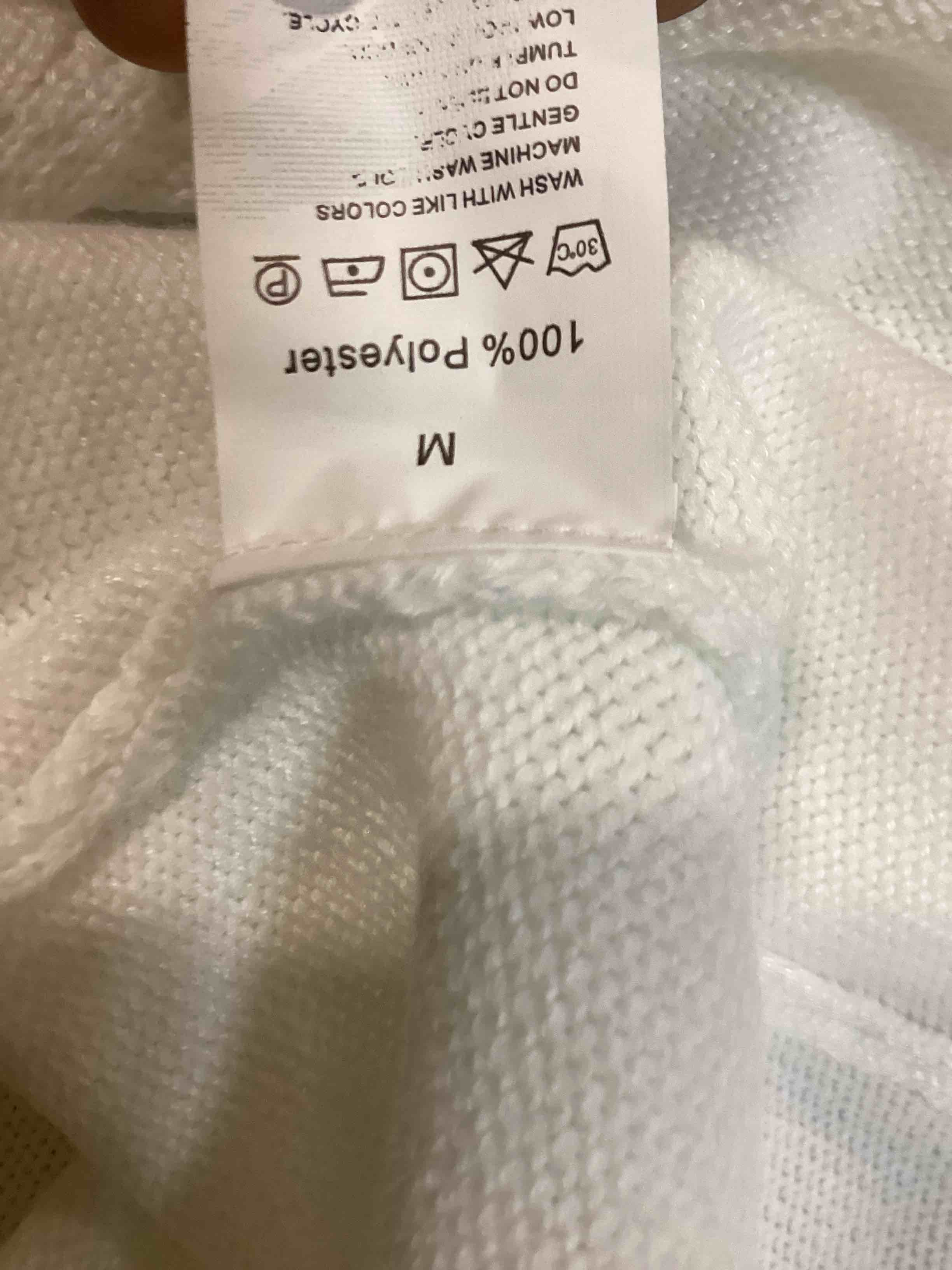 https://s3.amazonaws.com/lotting-images-prod/bidfta/PNK0335623_1727799482589.jpeg