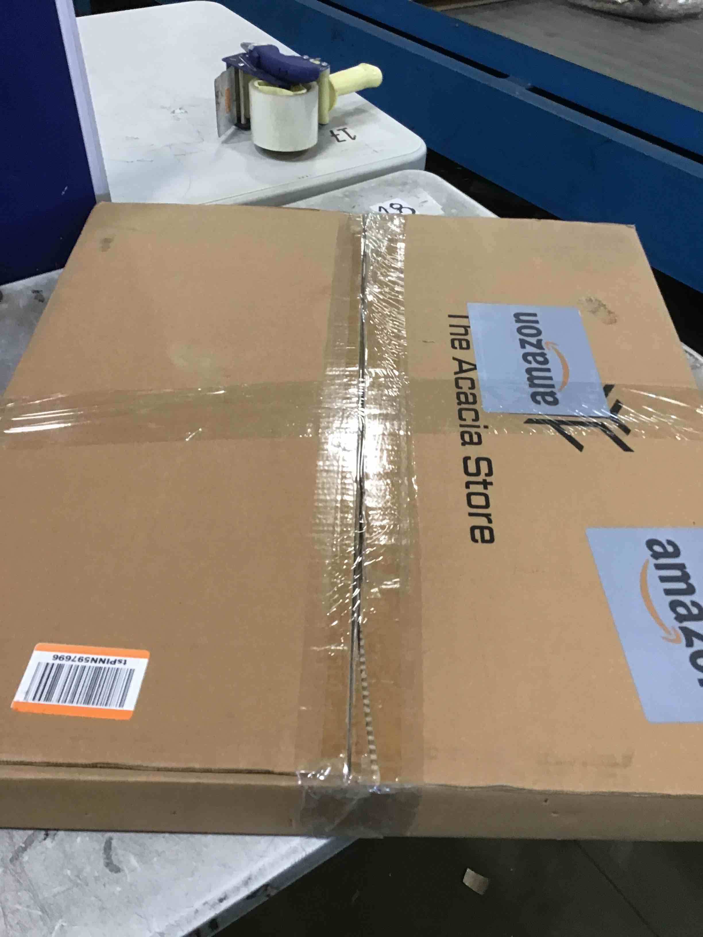 https://s3.amazonaws.com/lotting-images-prod/bidfta/PNK0336288_1728590546379.jpeg