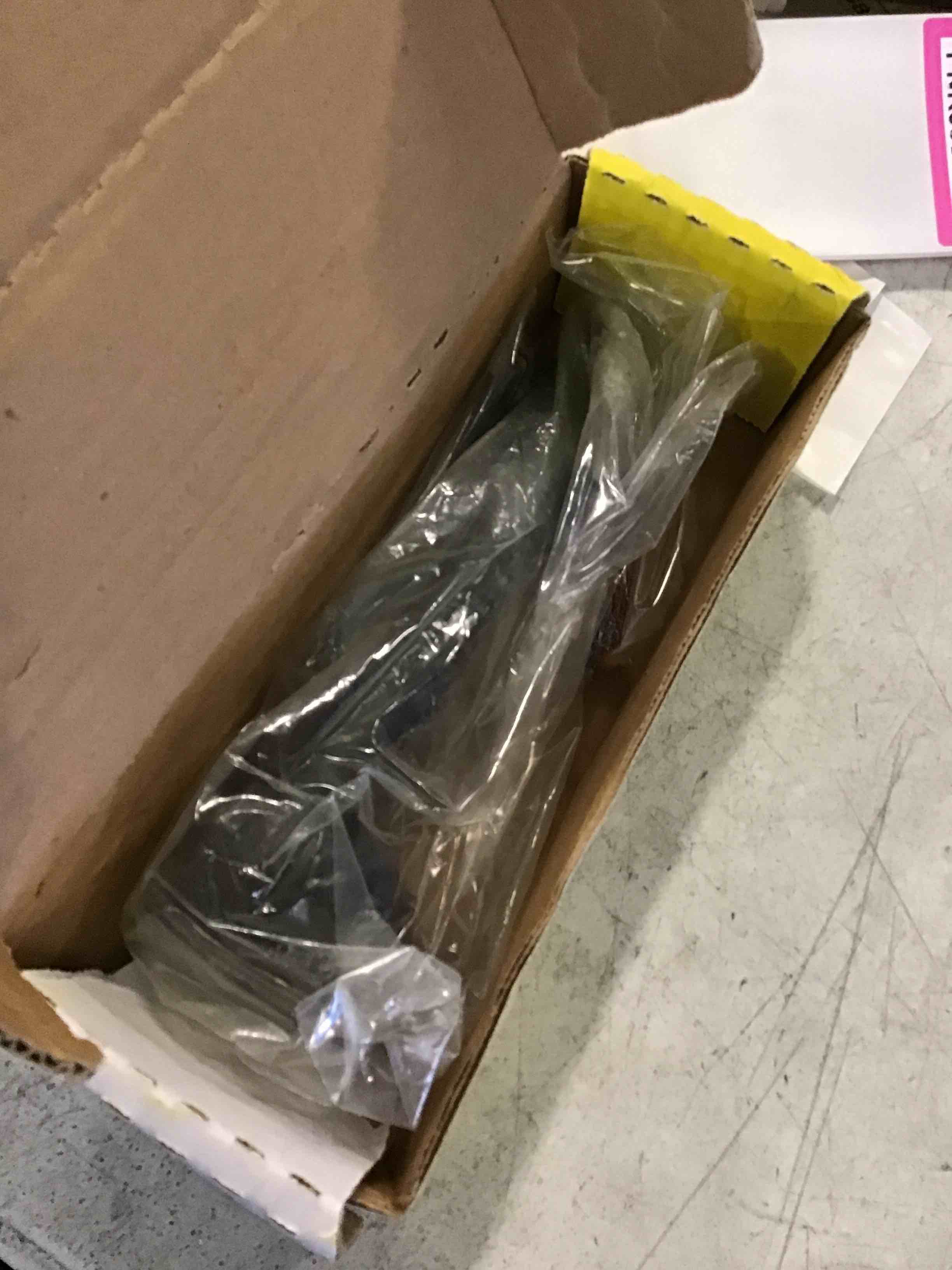 https://s3.amazonaws.com/lotting-images-prod/bidfta/PNK0337310_1727975911283.jpeg