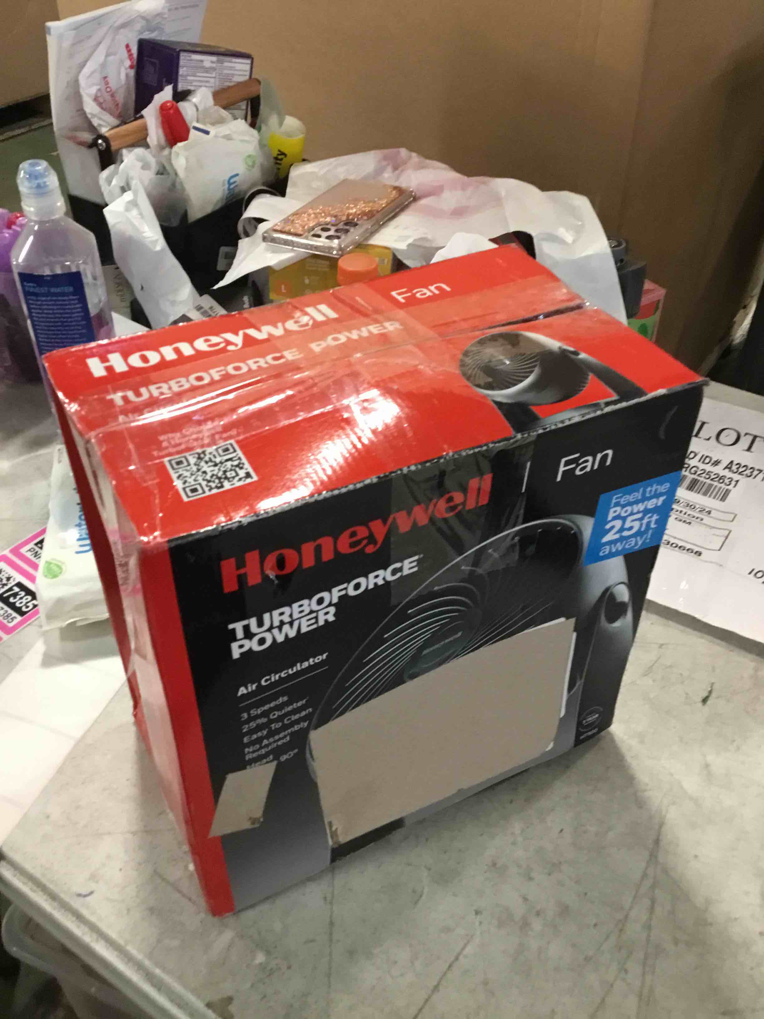 https://s3.amazonaws.com/lotting-images-prod/bidfta/PNK0337384_1727957542443.jpeg
