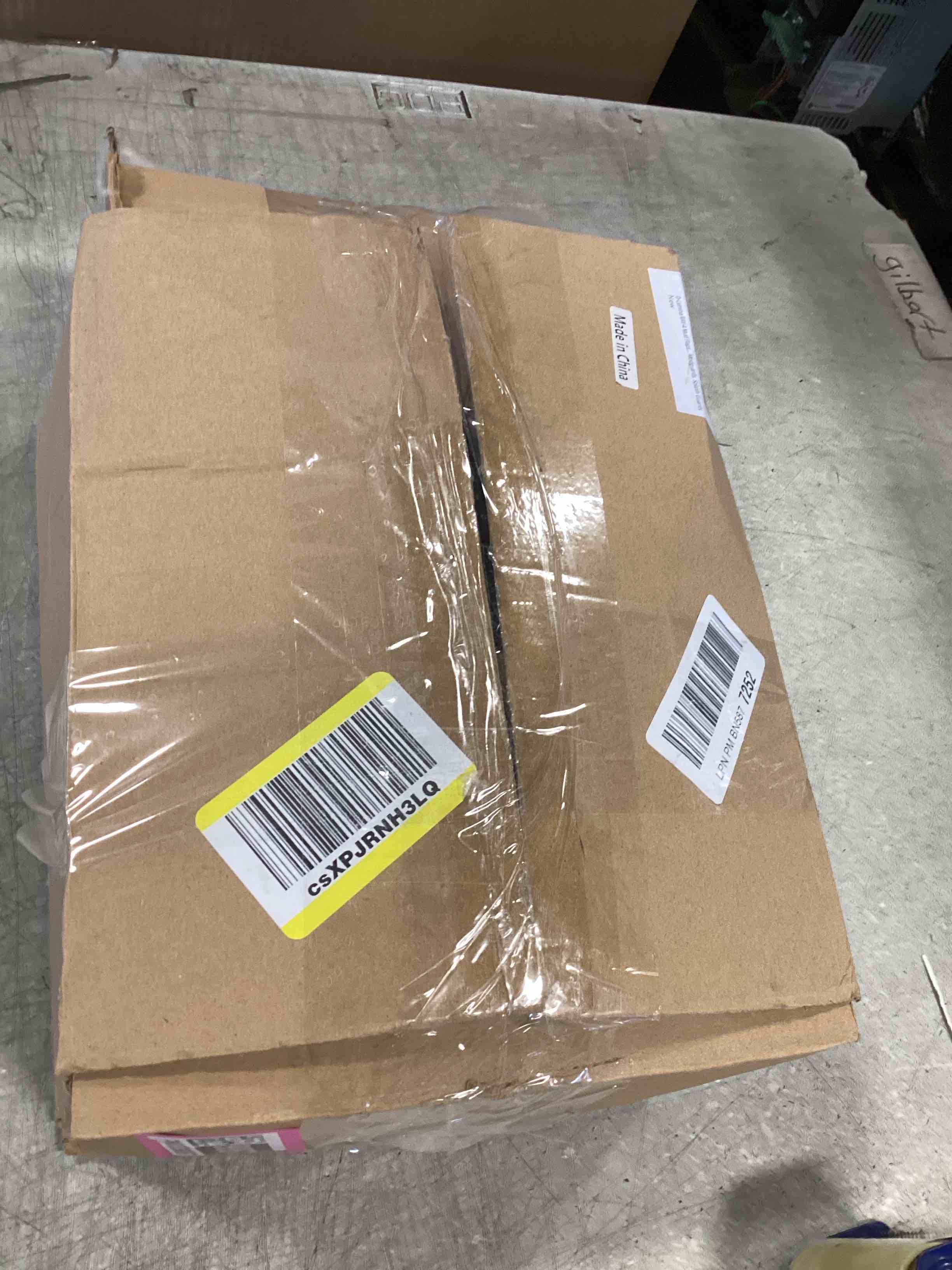 https://s3.amazonaws.com/lotting-images-prod/bidfta/PNK0339067_1728068668875.jpeg