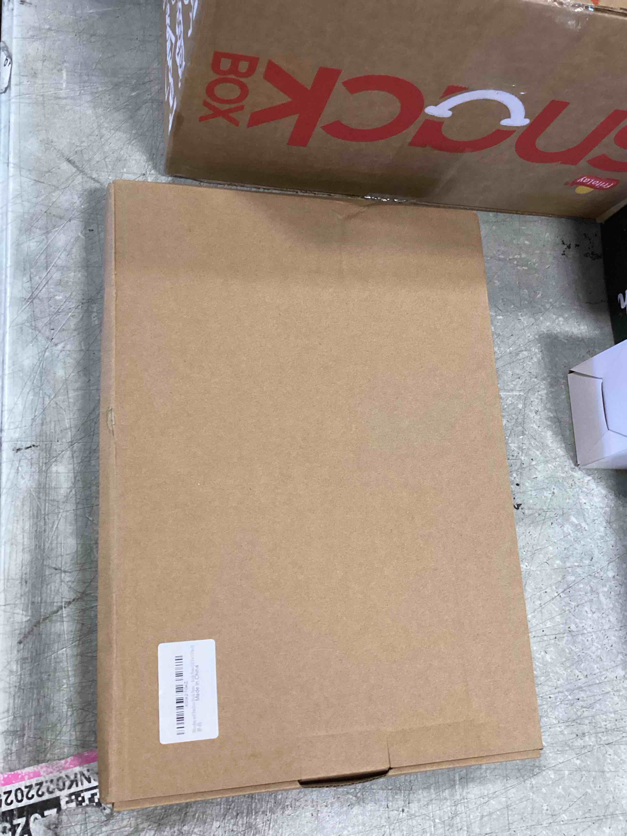 https://s3.amazonaws.com/lotting-images-prod/bidfta/PNK0339212_1728056285685.jpeg