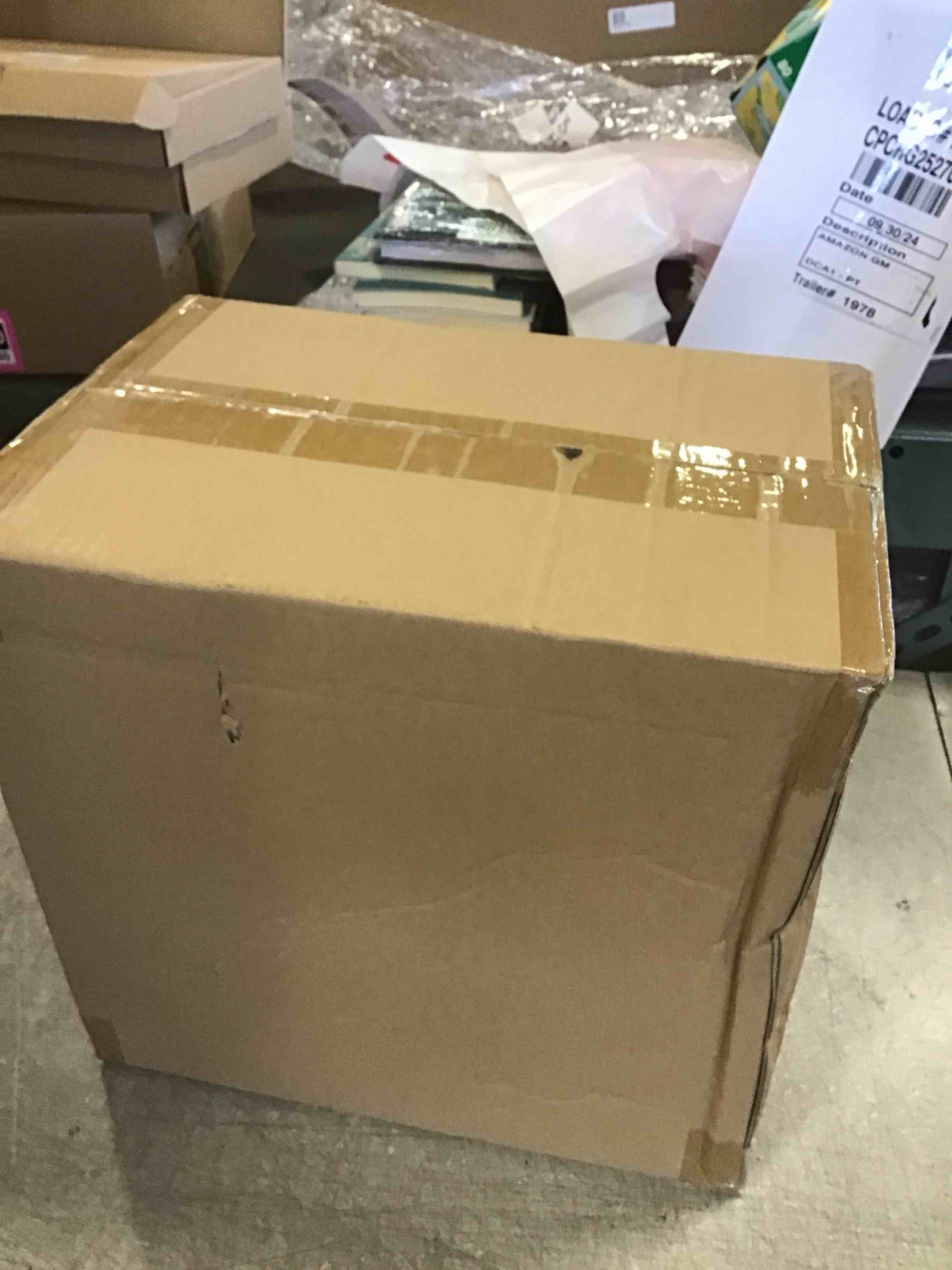 https://s3.amazonaws.com/lotting-images-prod/bidfta/PNK0339628_1727889788817.jpeg