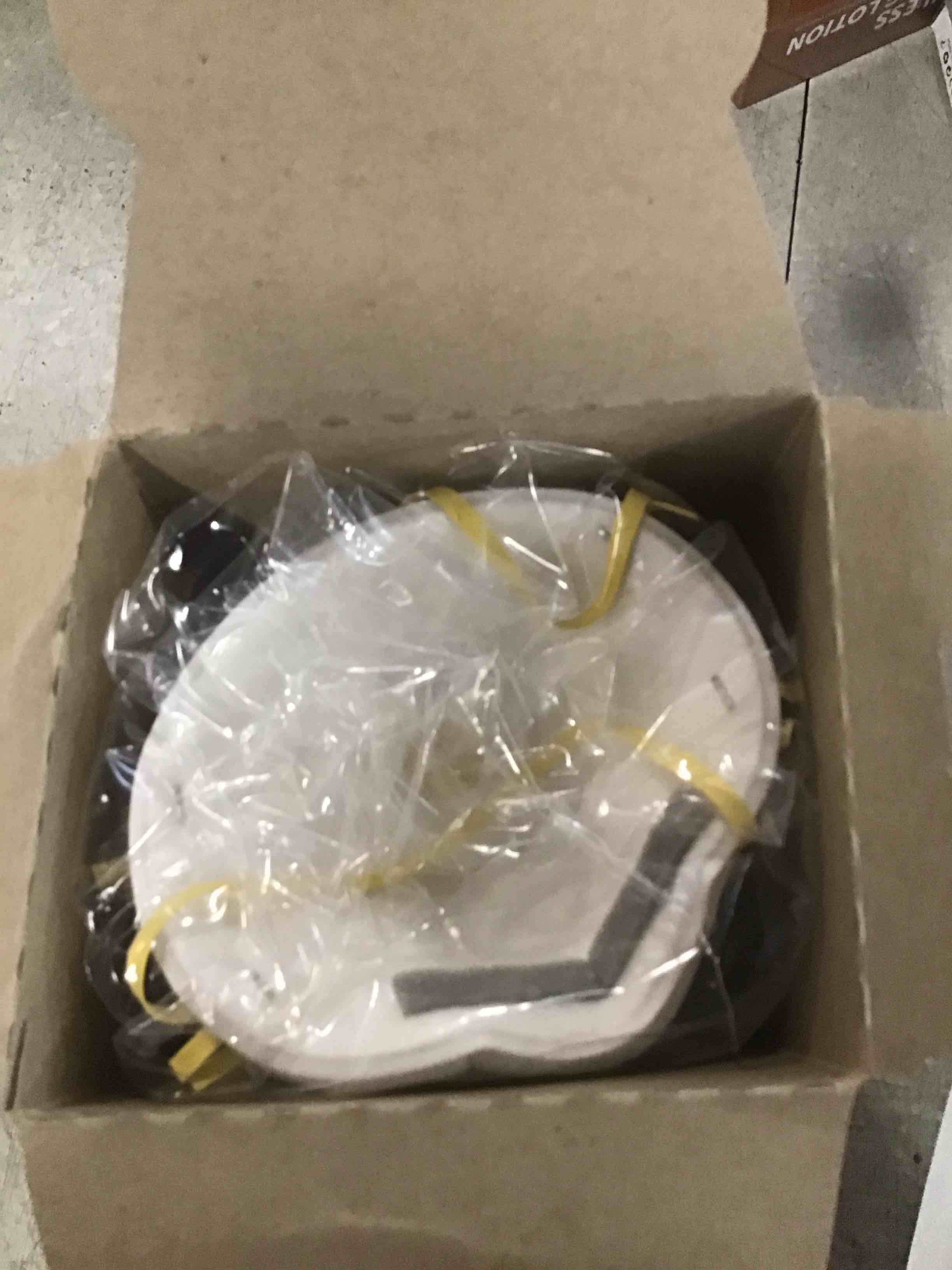 https://s3.amazonaws.com/lotting-images-prod/bidfta/PNK0339935_1727808310691.jpeg