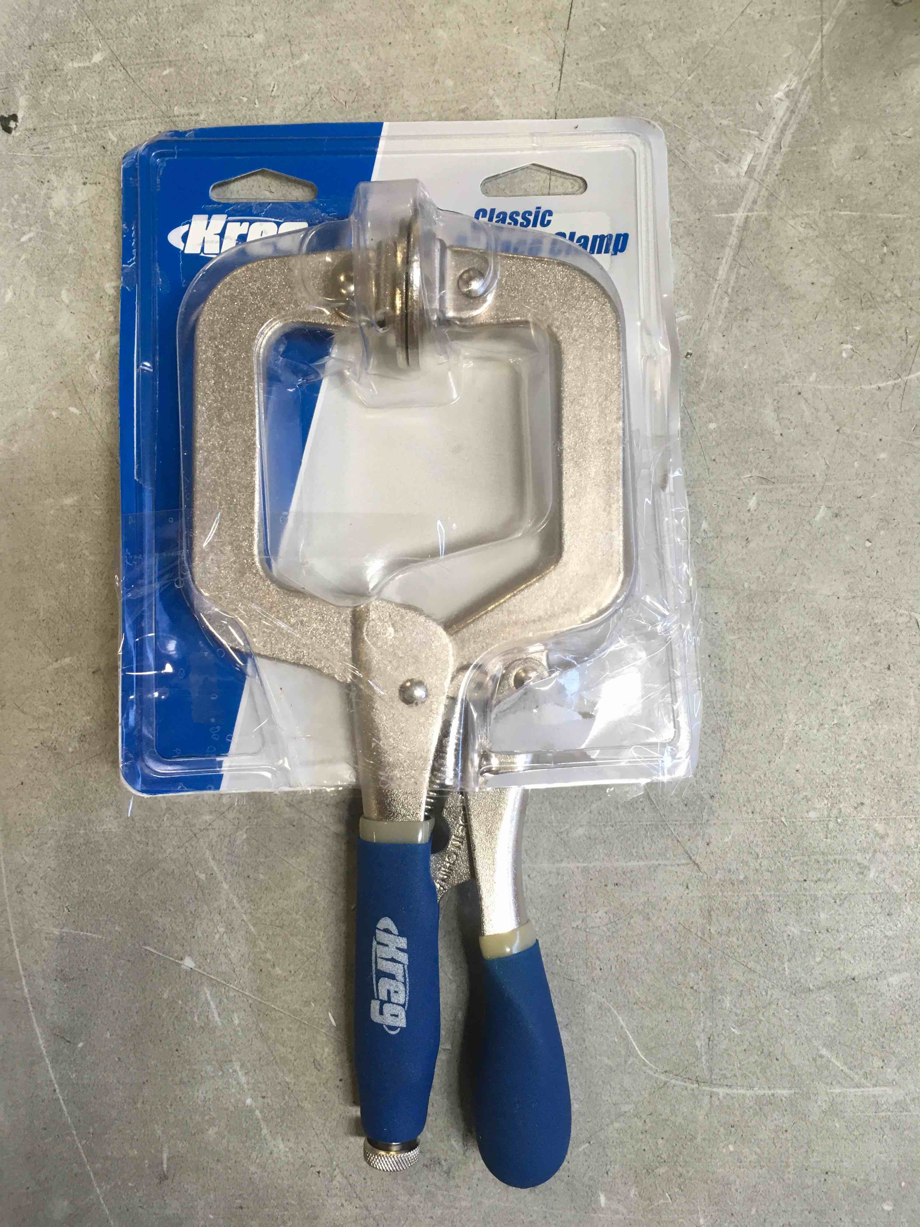 https://s3.amazonaws.com/lotting-images-prod/bidfta/PNK0340808_1728492737127.jpeg