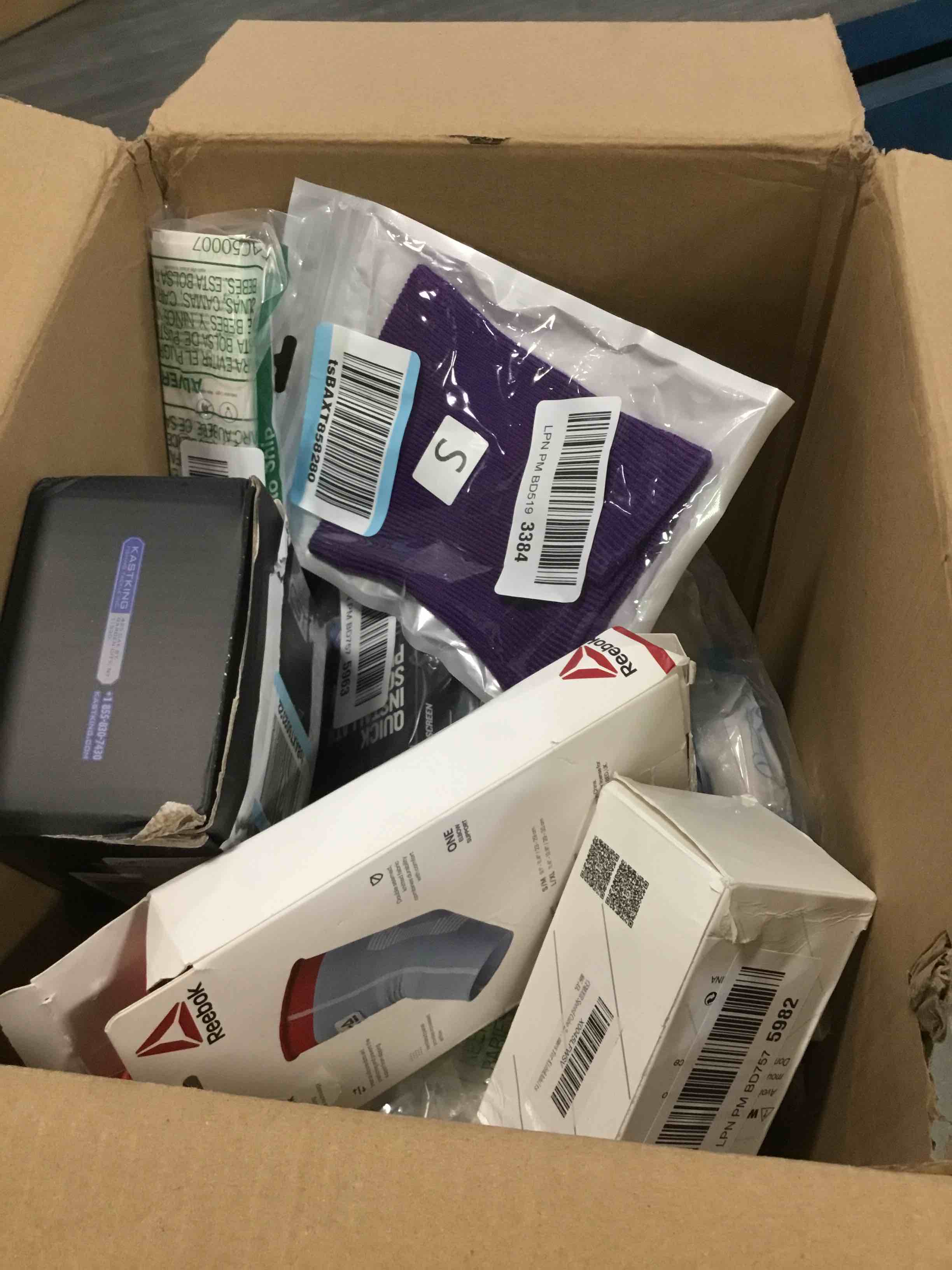 Assorted of  Products for the Maintenance or Decoration of the Home (it can include a variety of sizes and models)