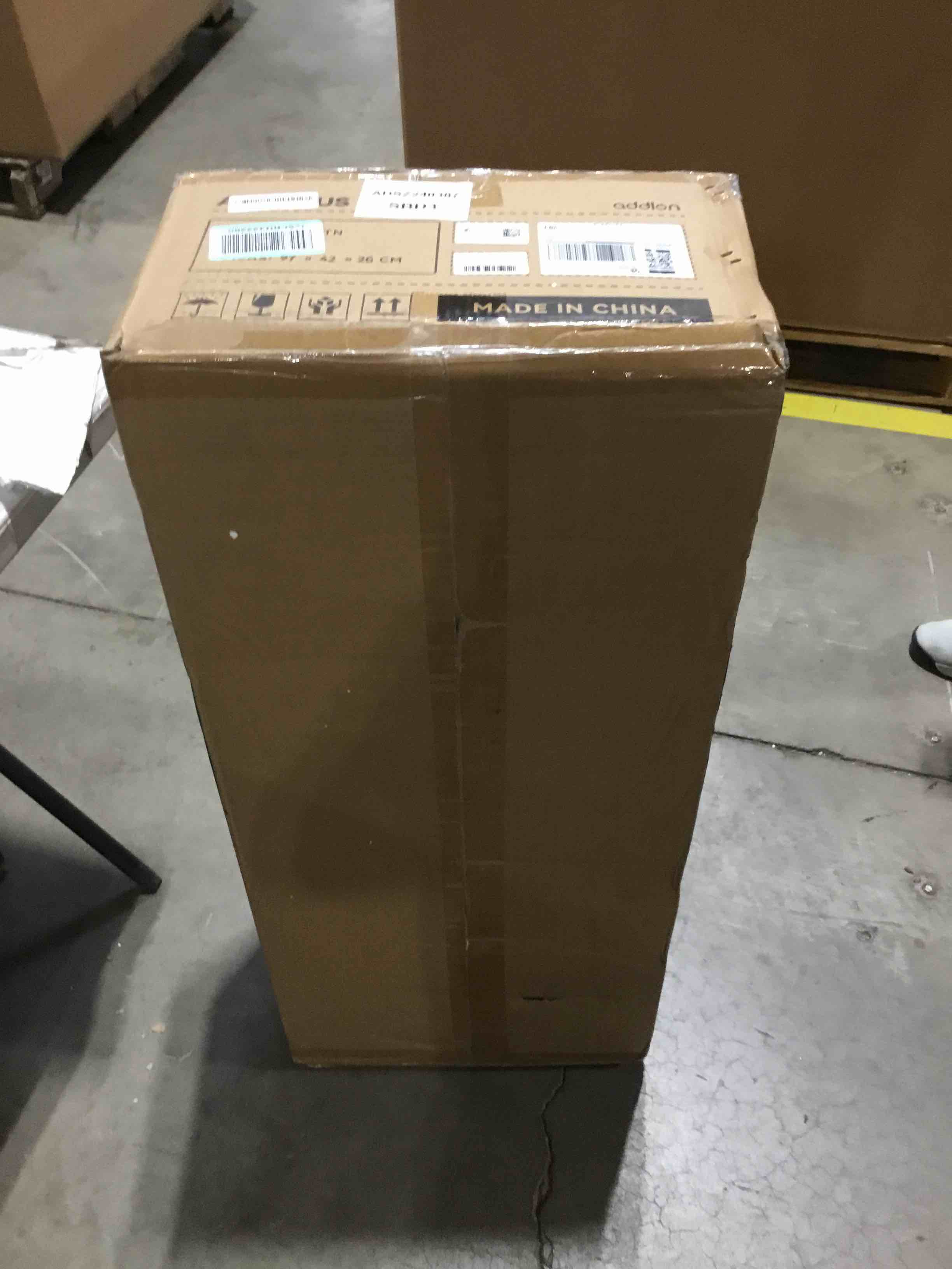 https://s3.amazonaws.com/lotting-images-prod/bidfta/PNK0349705_1729687871919.jpeg