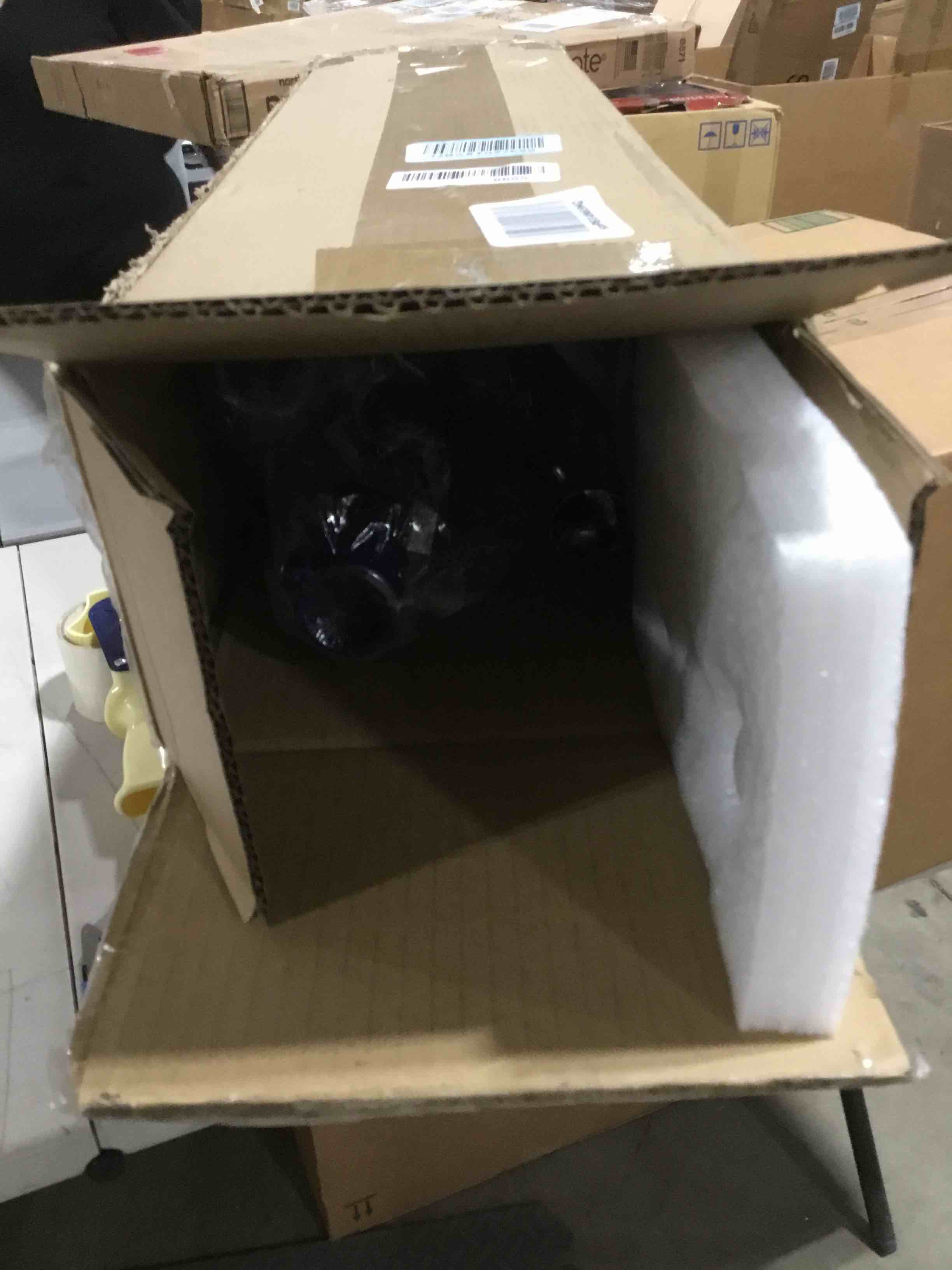 https://s3.amazonaws.com/lotting-images-prod/bidfta/PNK0349931_1729512331645.jpeg