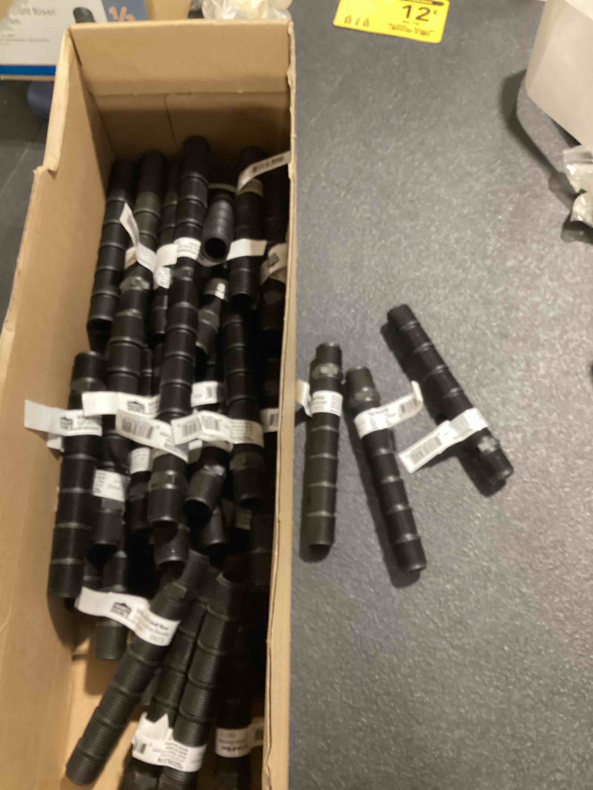 https://s3.amazonaws.com/lotting-images-prod/bidfta/PNK0350049_1733924609170.jpeg
