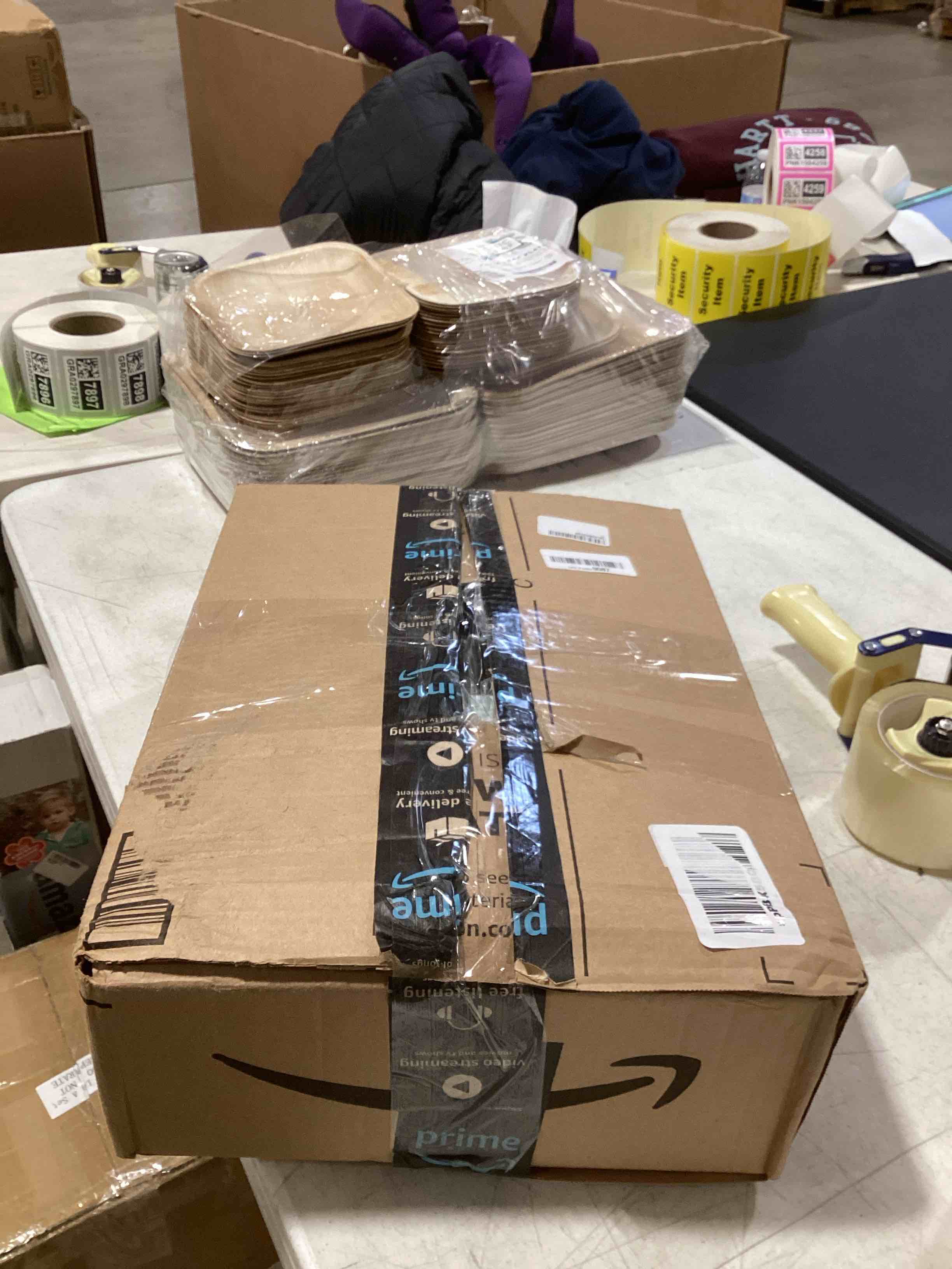 https://s3.amazonaws.com/lotting-images-prod/bidfta/PNK0350579_1733329021815.jpeg