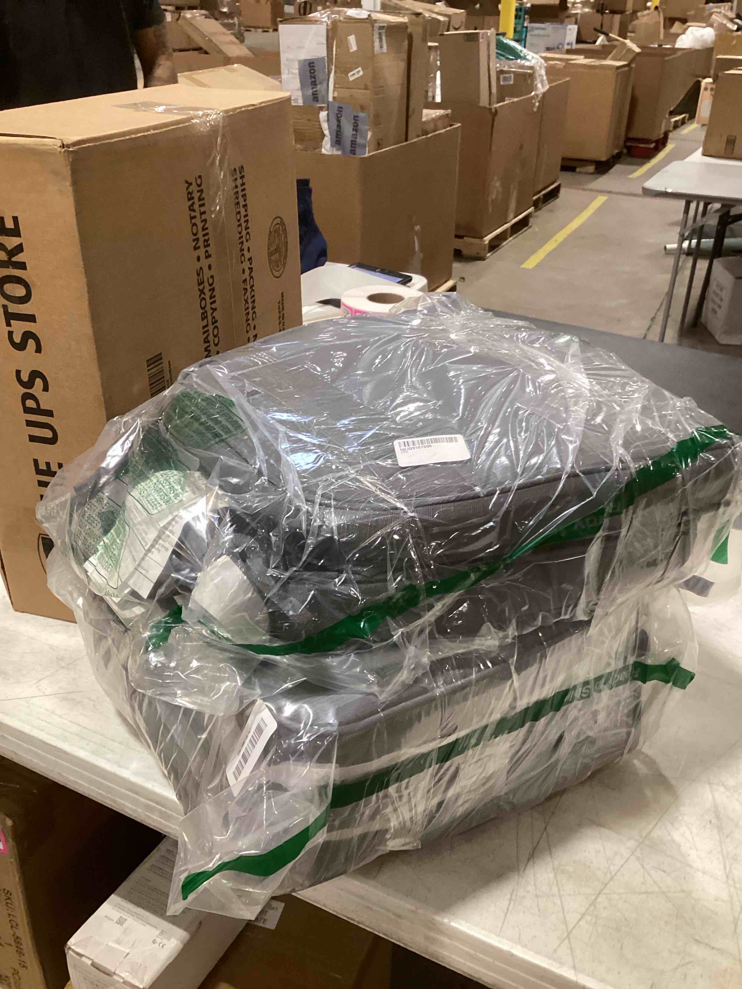 https://s3.amazonaws.com/lotting-images-prod/bidfta/PNK0350615_1733324336360.jpeg