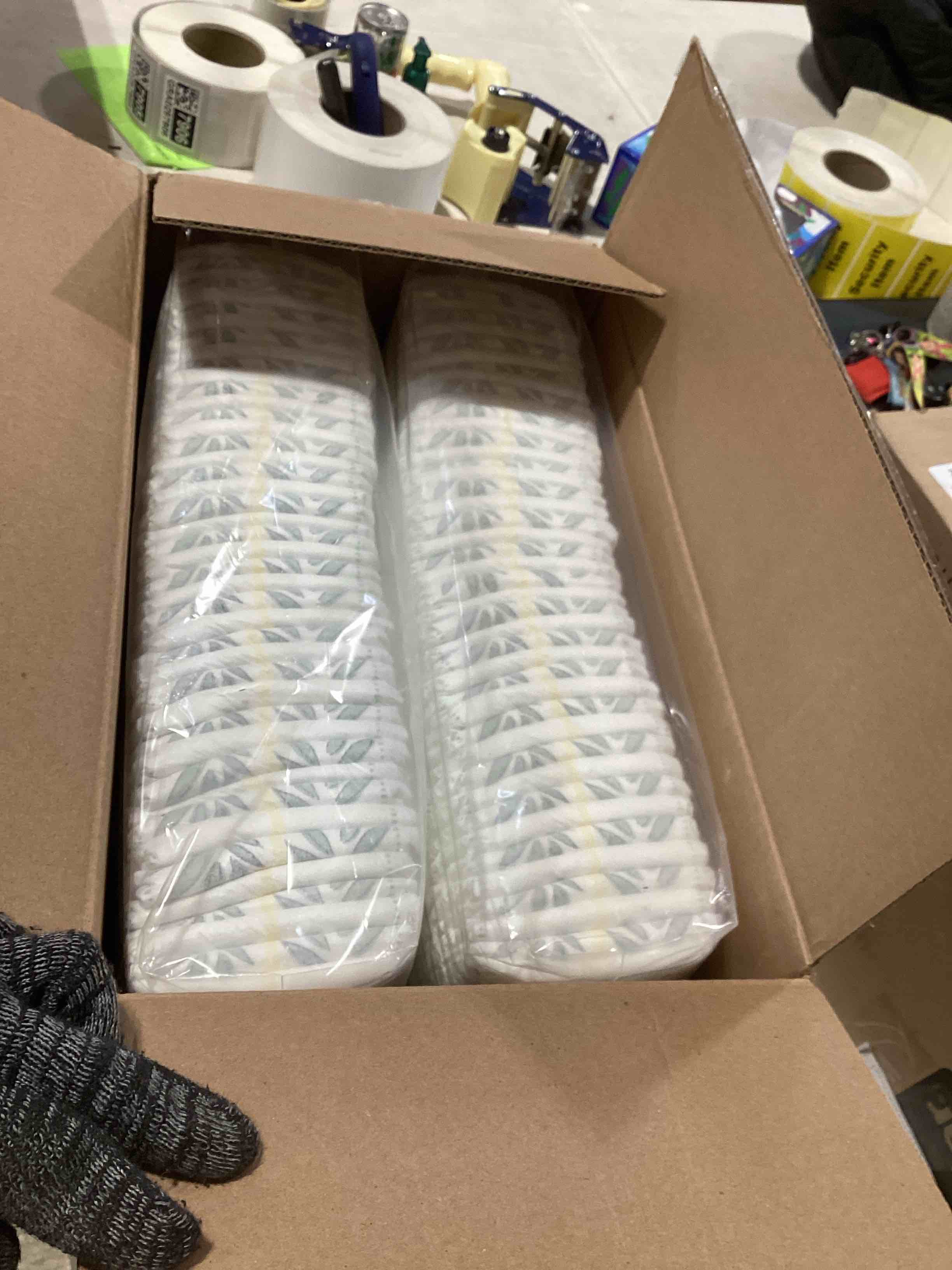 https://s3.amazonaws.com/lotting-images-prod/bidfta/PNK0350692_1733251736268.jpeg