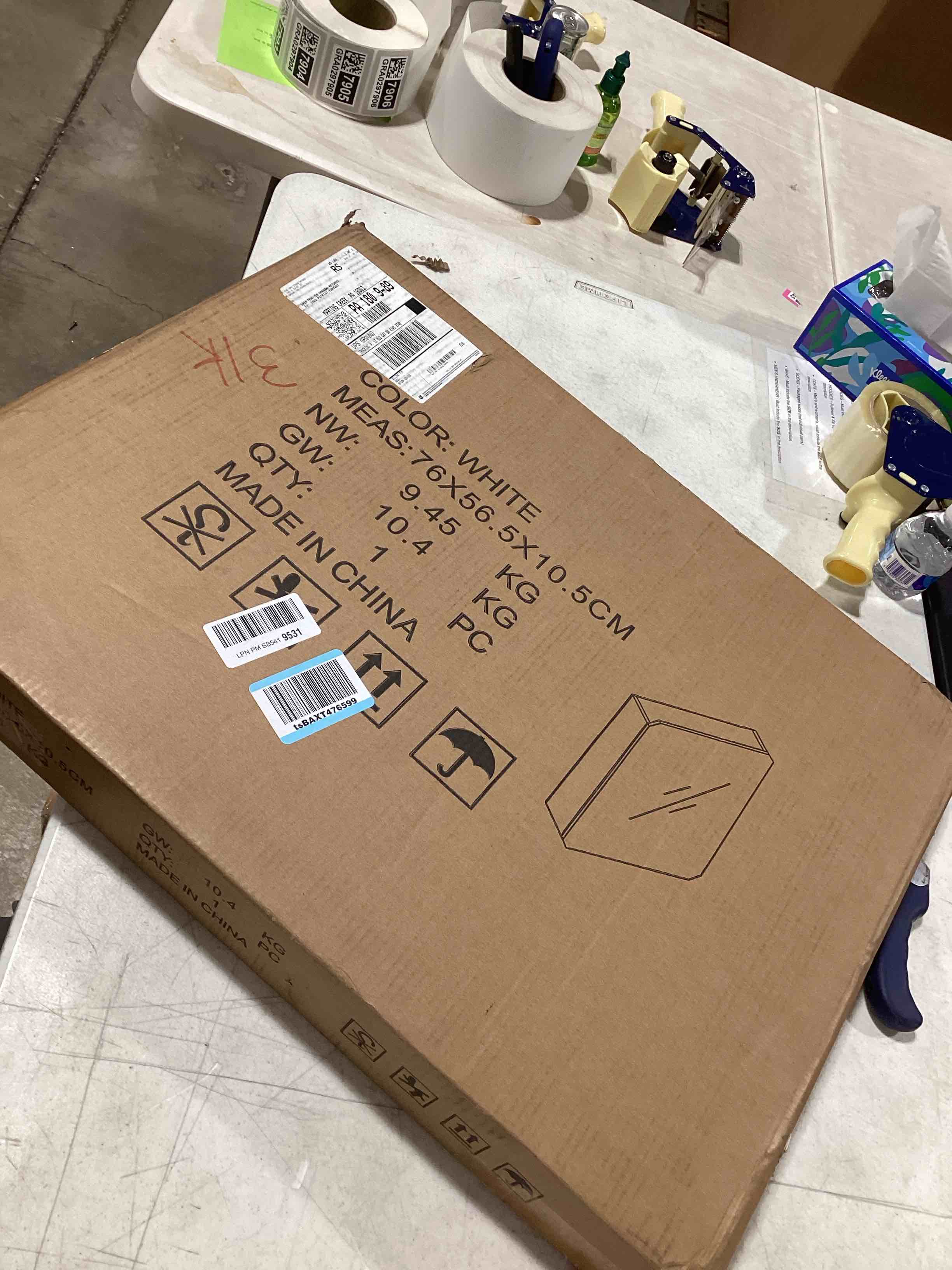 https://s3.amazonaws.com/lotting-images-prod/bidfta/PNK0350785_1733232216334.jpeg