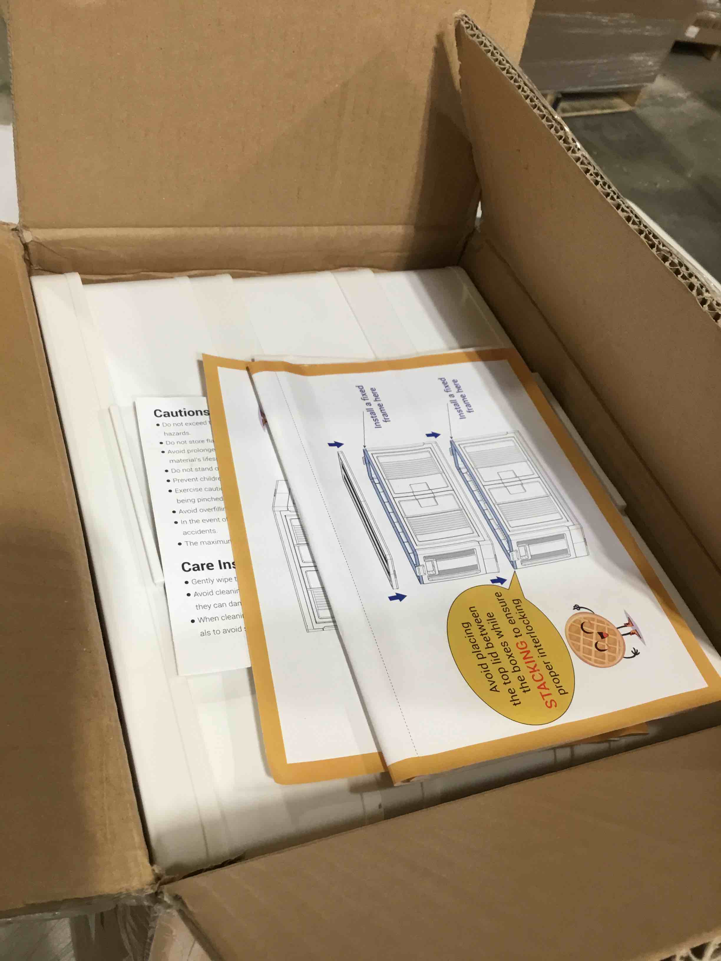 https://s3.amazonaws.com/lotting-images-prod/bidfta/PNK0351339_1731441663714.jpeg