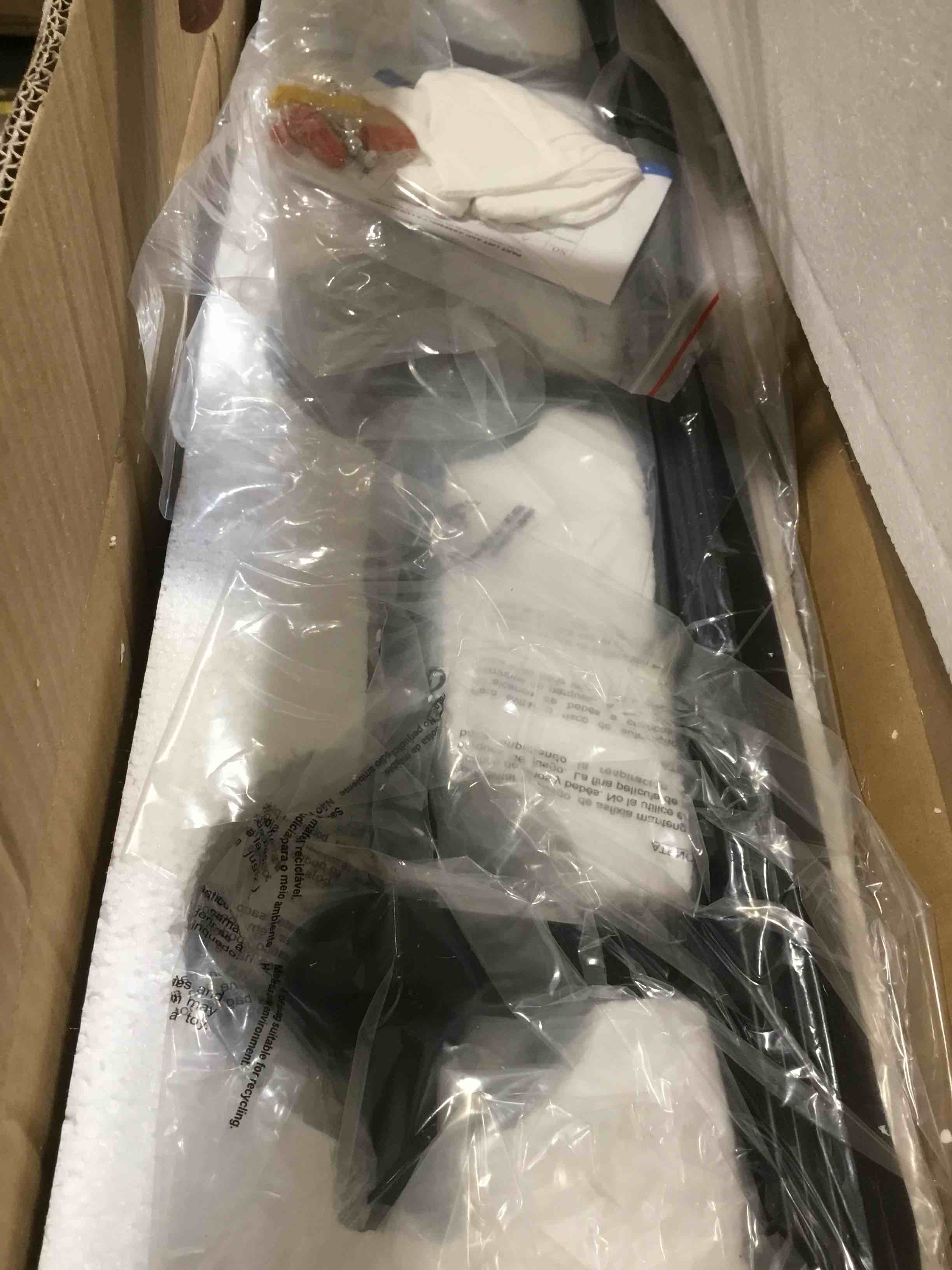 https://s3.amazonaws.com/lotting-images-prod/bidfta/PNK0351503_1730733012623.jpeg