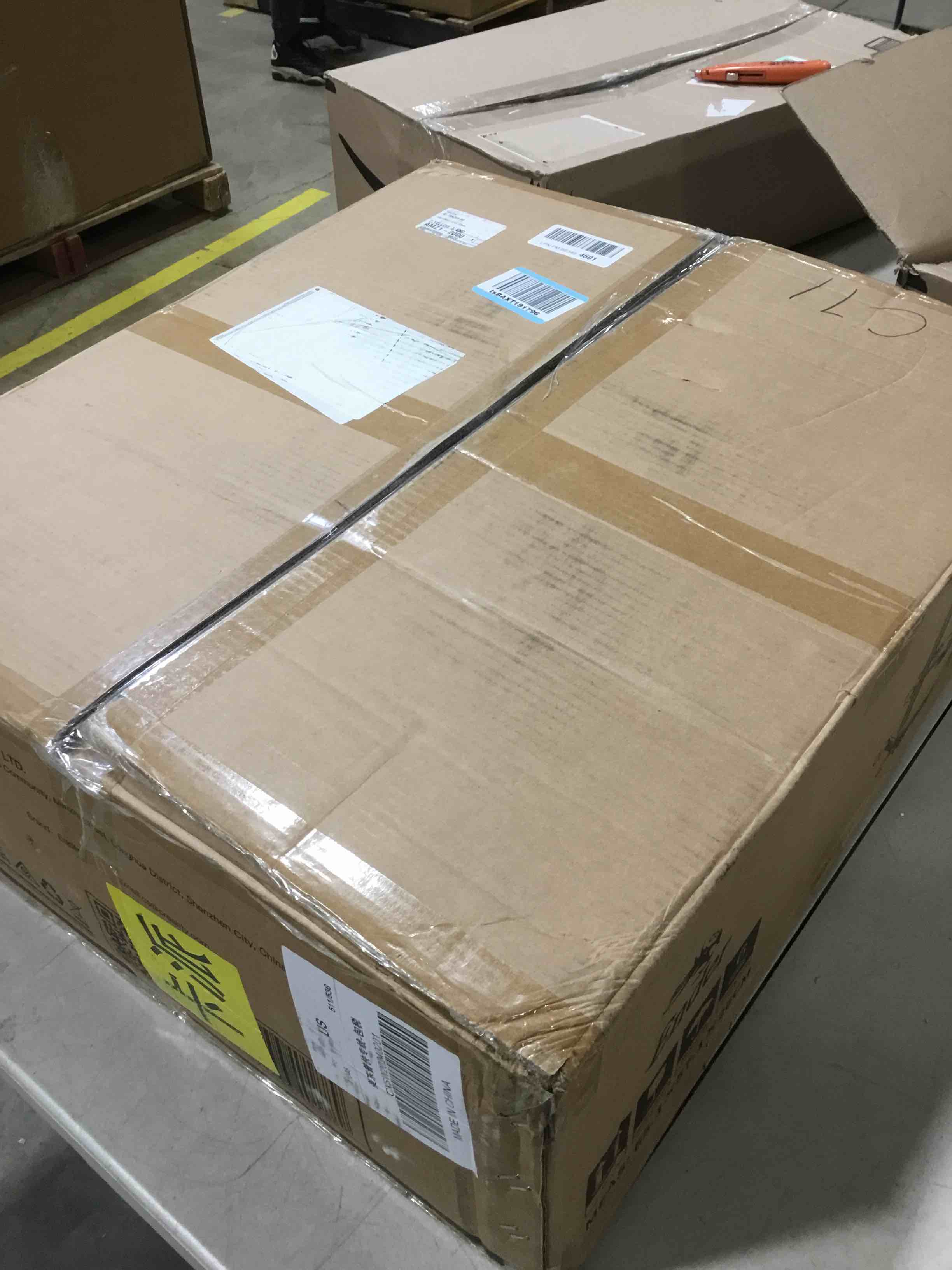 https://s3.amazonaws.com/lotting-images-prod/bidfta/PNK0351508_1730732058629.jpeg