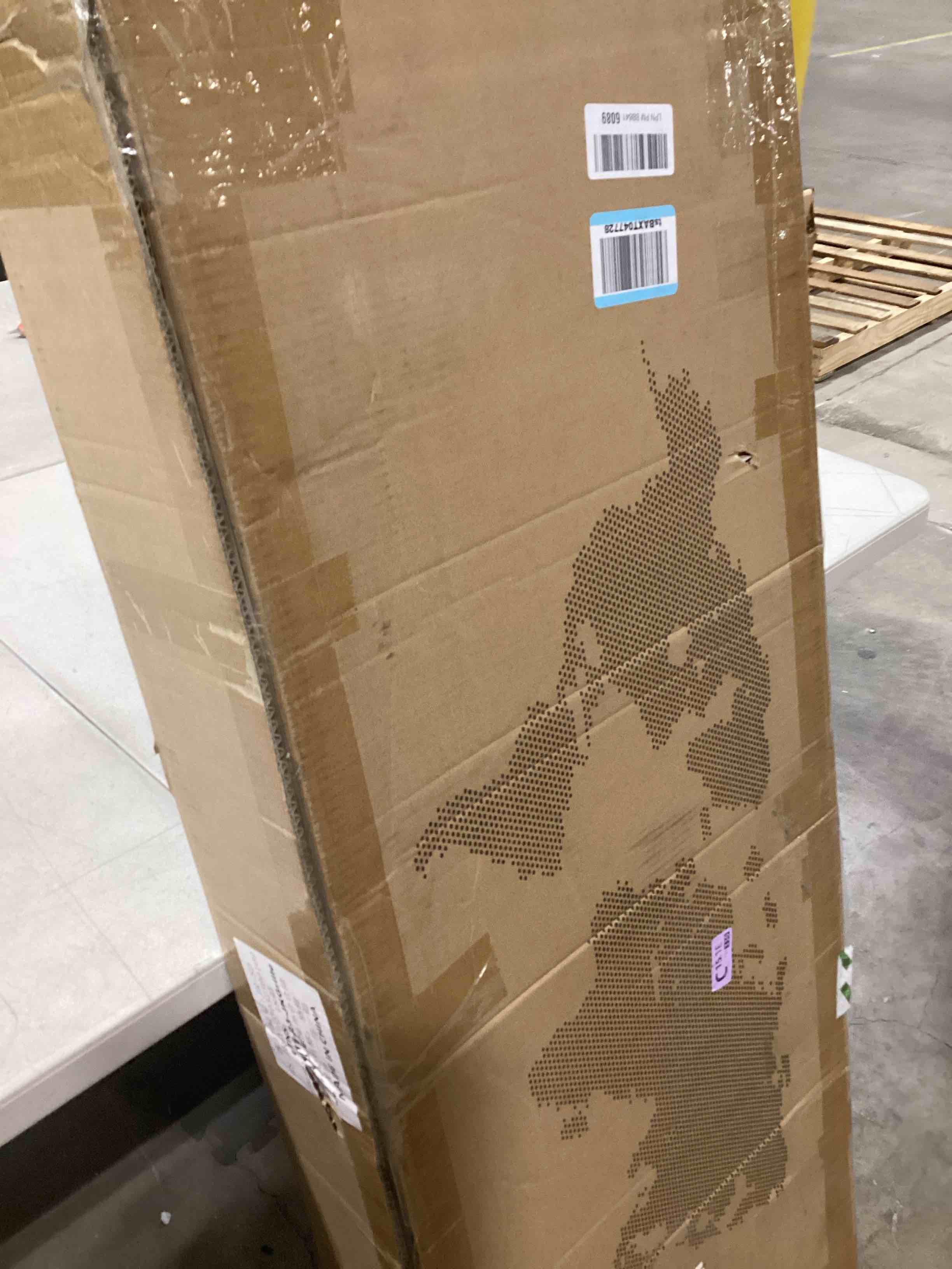 https://s3.amazonaws.com/lotting-images-prod/bidfta/PNK0351641_1730374075612.jpeg