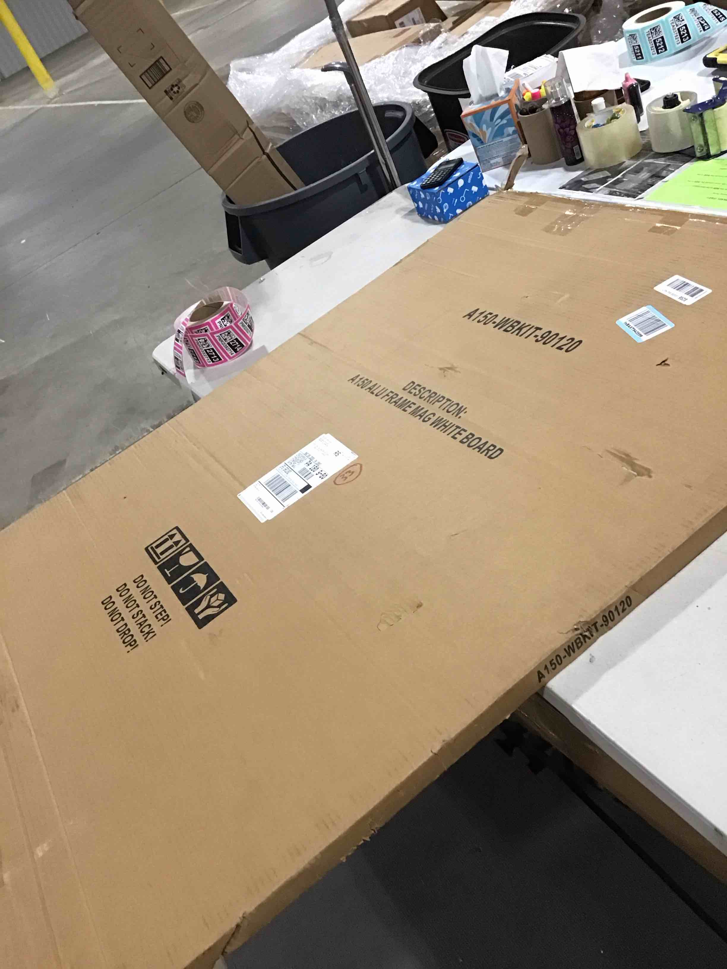 https://s3.amazonaws.com/lotting-images-prod/bidfta/PNK0352720_1731586408628.jpeg