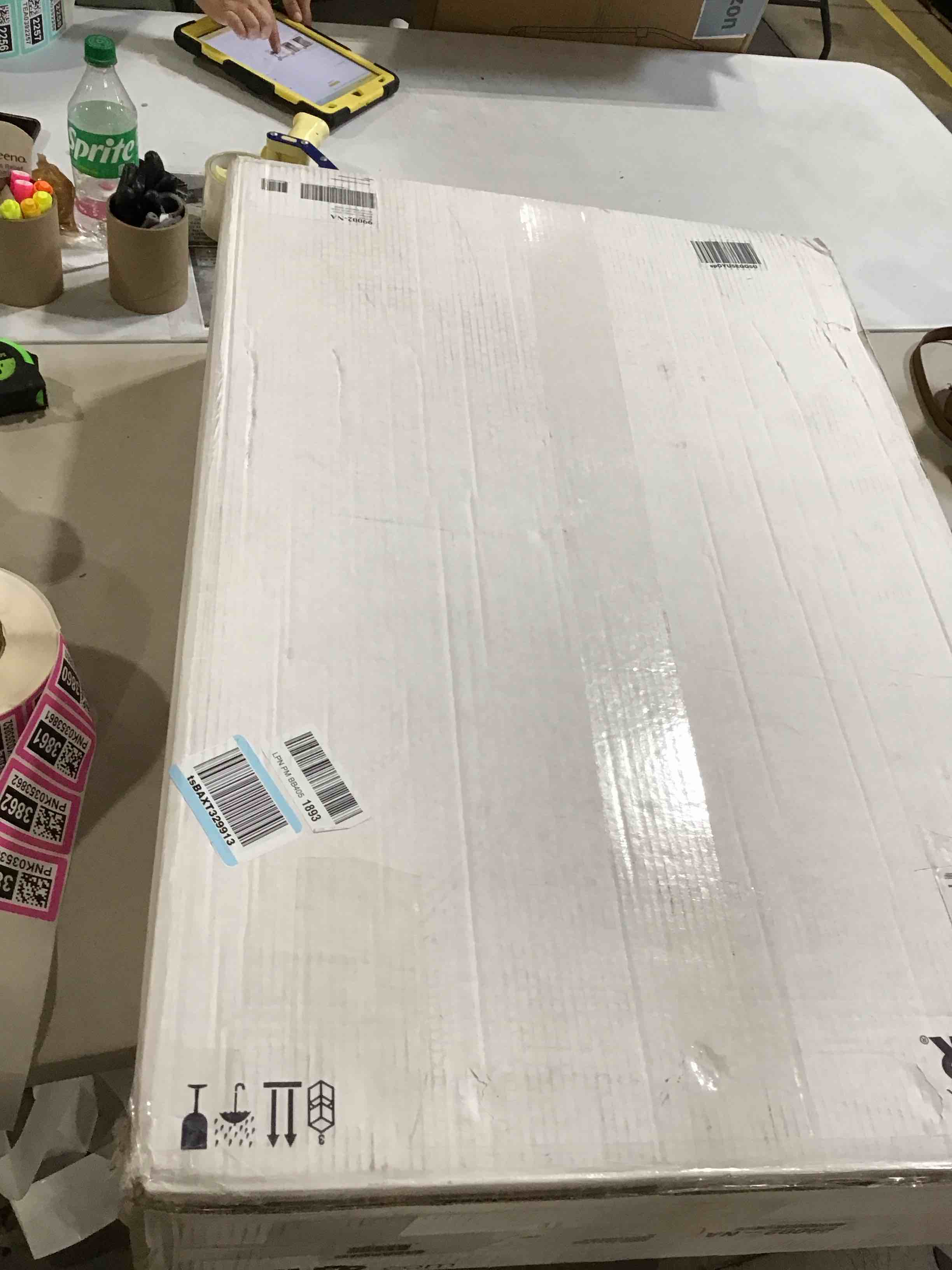 https://s3.amazonaws.com/lotting-images-prod/bidfta/PNK0353863_1730303507237.jpeg