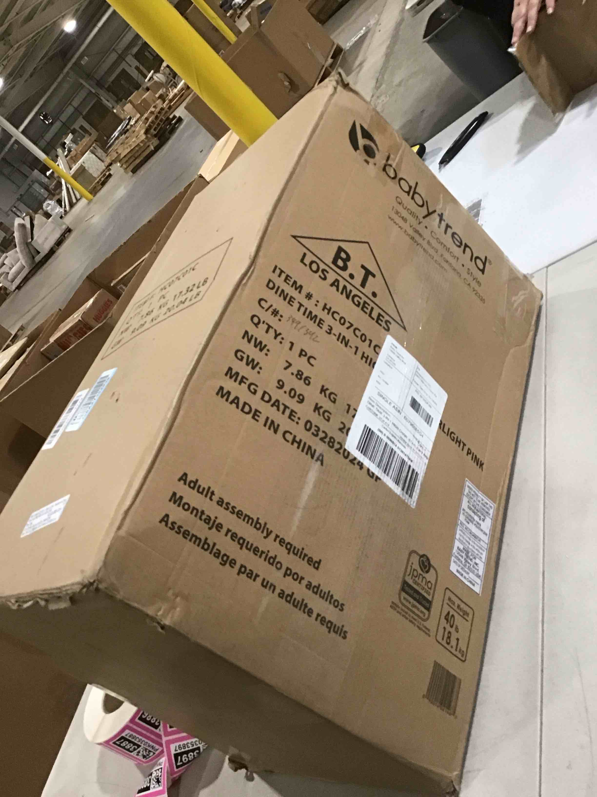 https://s3.amazonaws.com/lotting-images-prod/bidfta/PNK0353902_1730296752225.jpeg