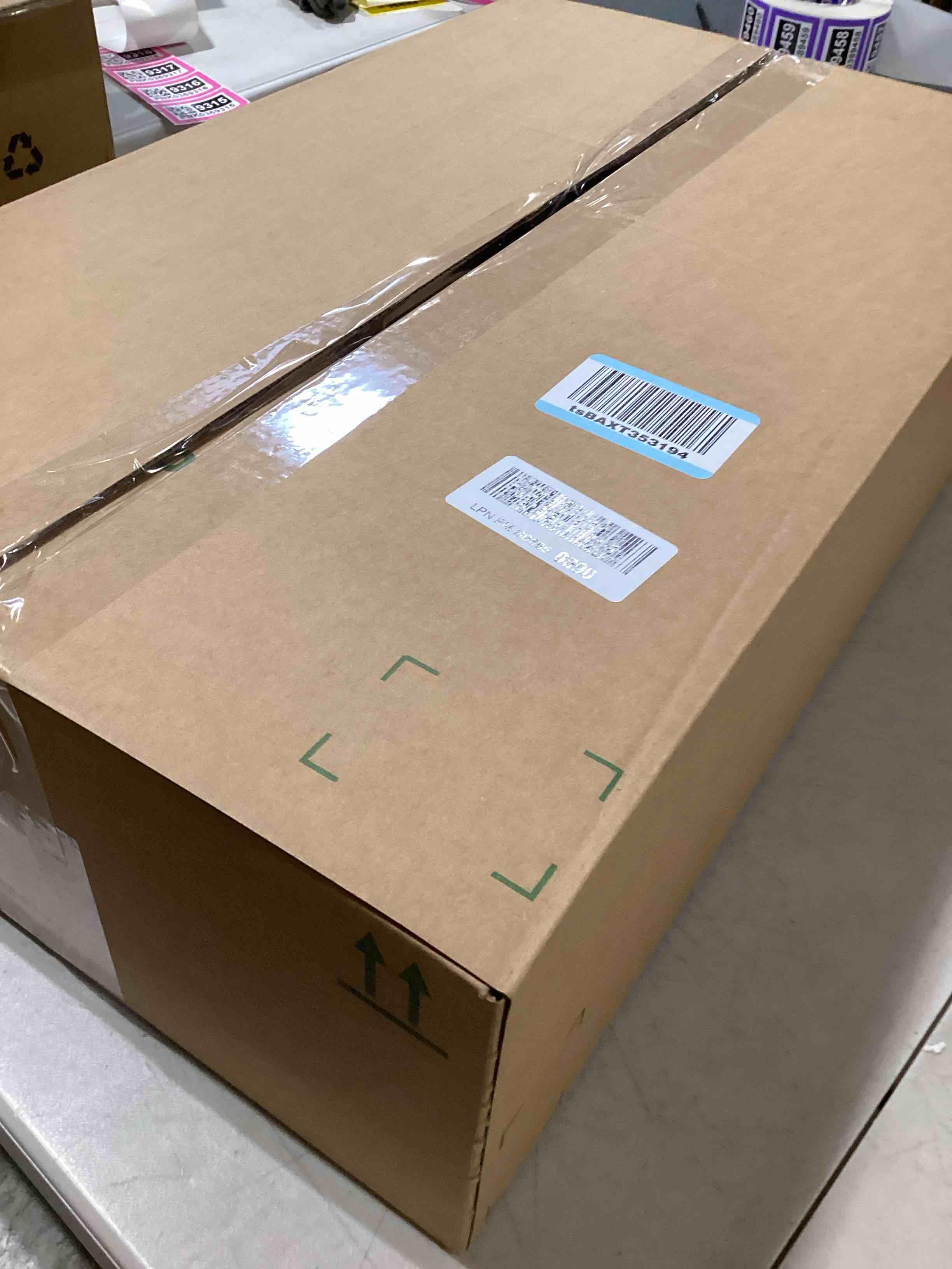 https://s3.amazonaws.com/lotting-images-prod/bidfta/PNK0354387_1730826908027.jpeg
