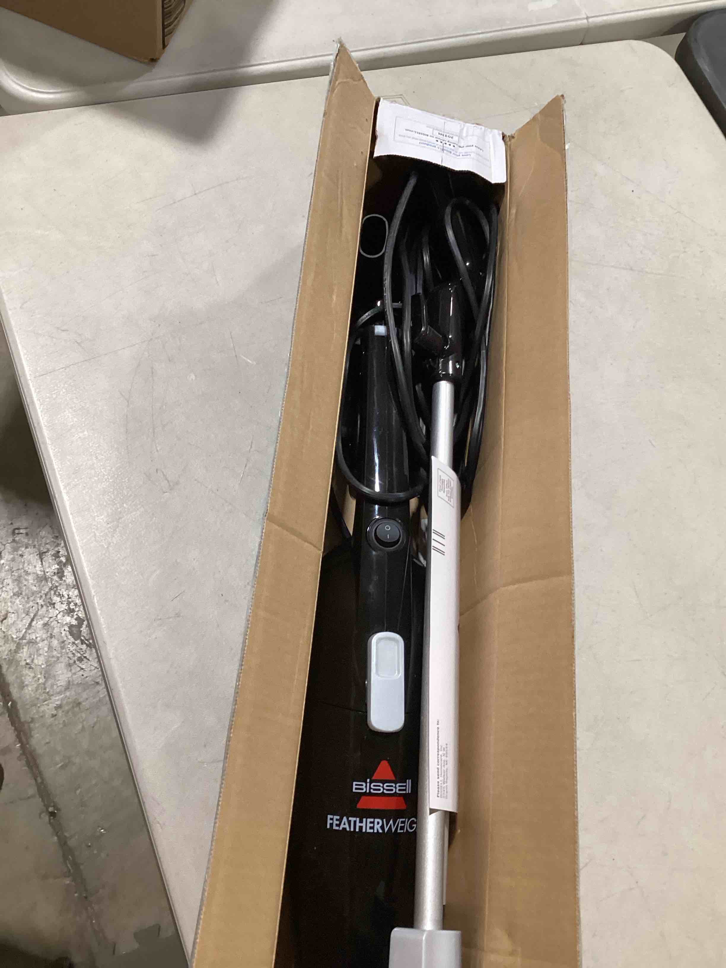 https://s3.amazonaws.com/lotting-images-prod/bidfta/PNK0354424_1730814660619.jpeg
