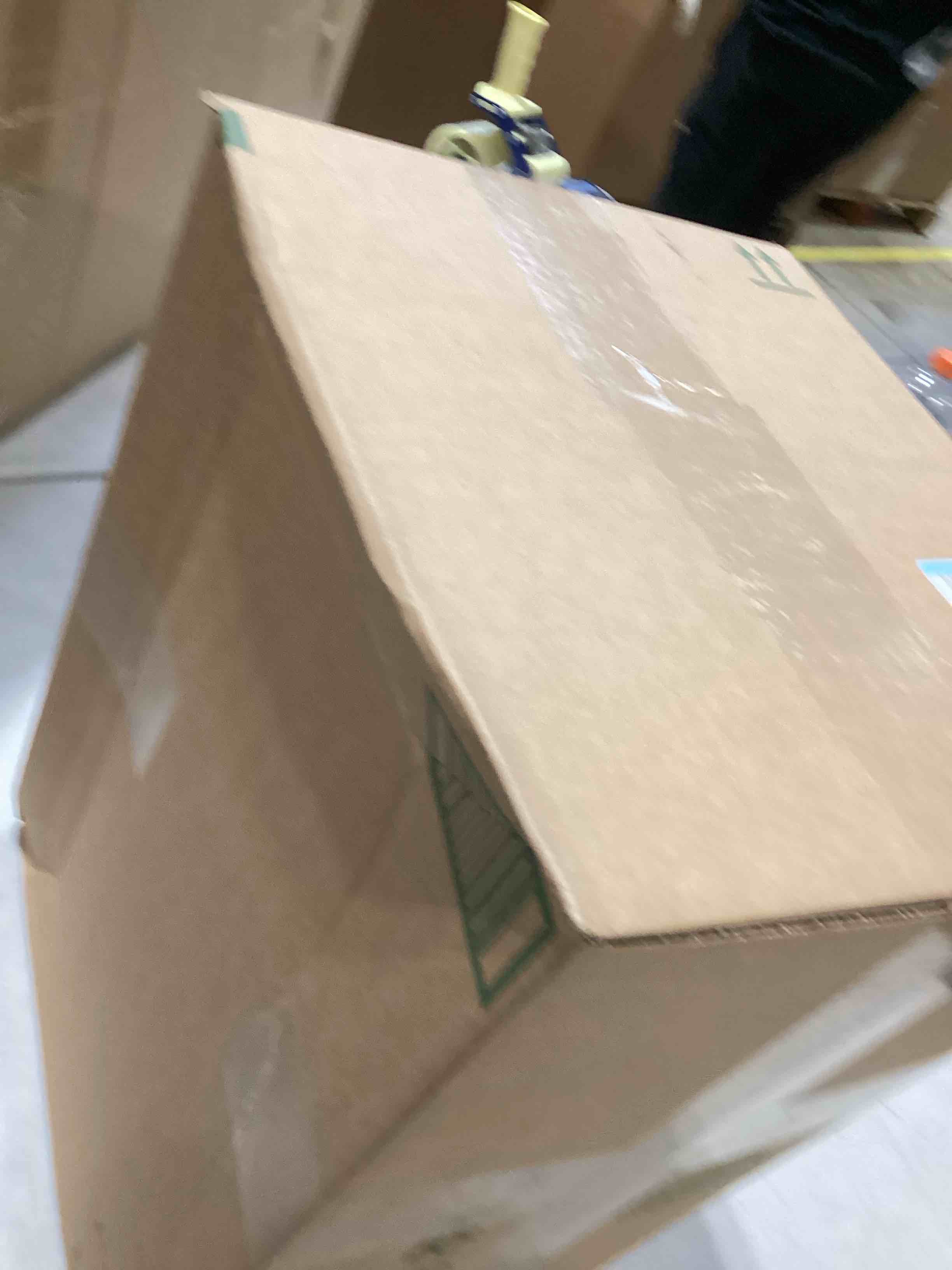 https://s3.amazonaws.com/lotting-images-prod/bidfta/PNK0354476_1730732714904.jpeg