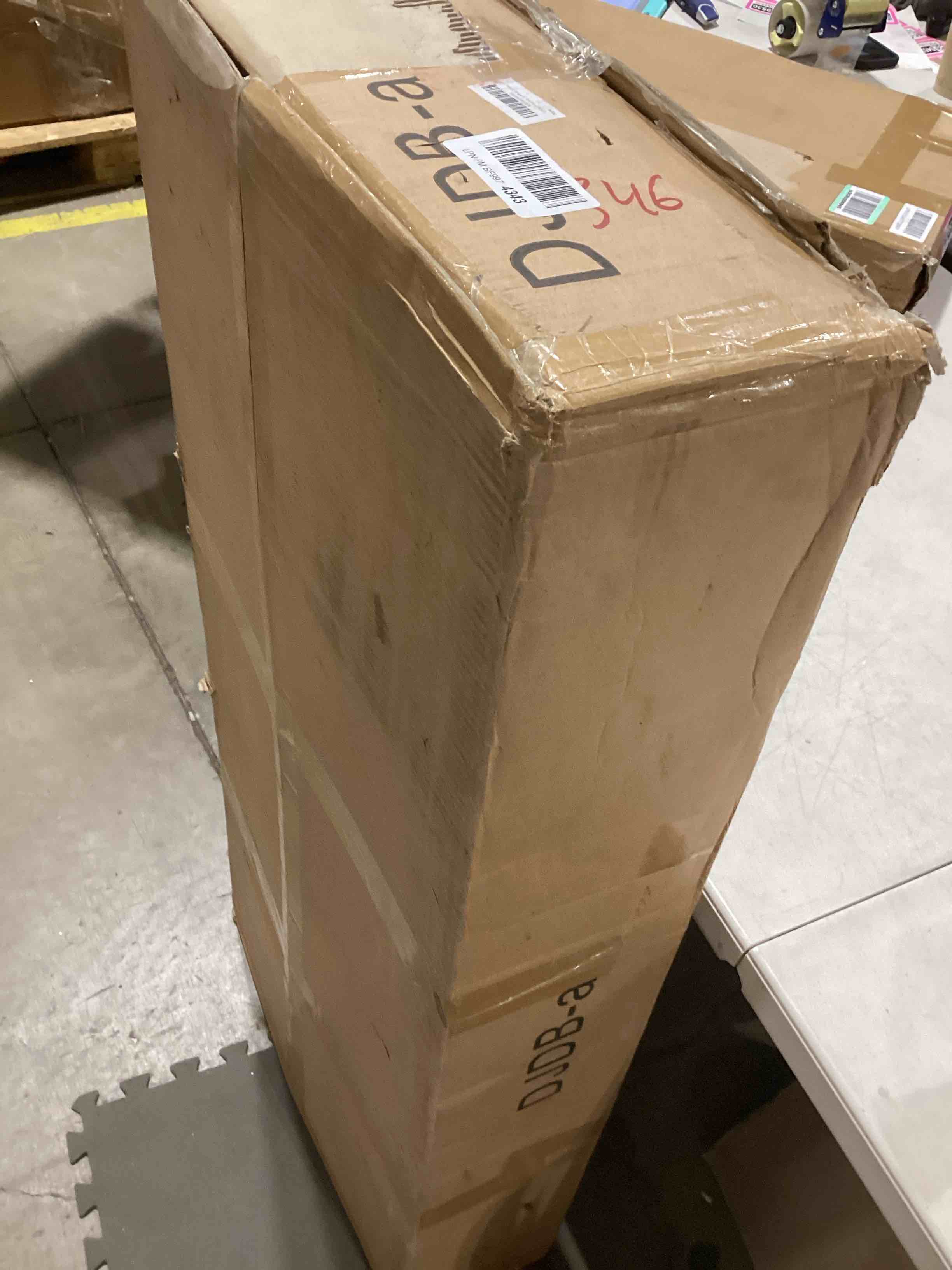 https://s3.amazonaws.com/lotting-images-prod/bidfta/PNK0354492_1730727473424.jpeg