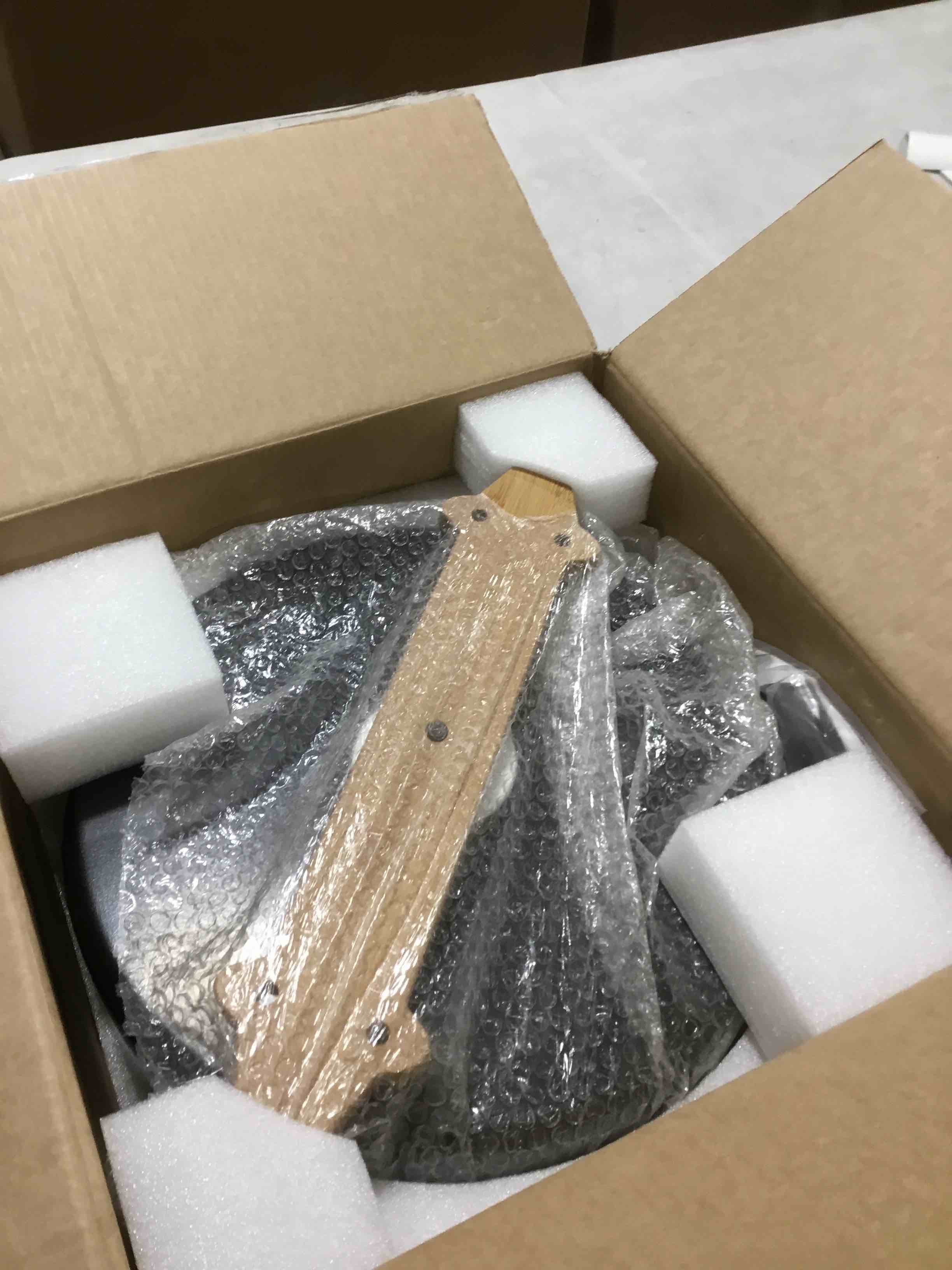 https://s3.amazonaws.com/lotting-images-prod/bidfta/PNK0354781_1730402051346.jpeg