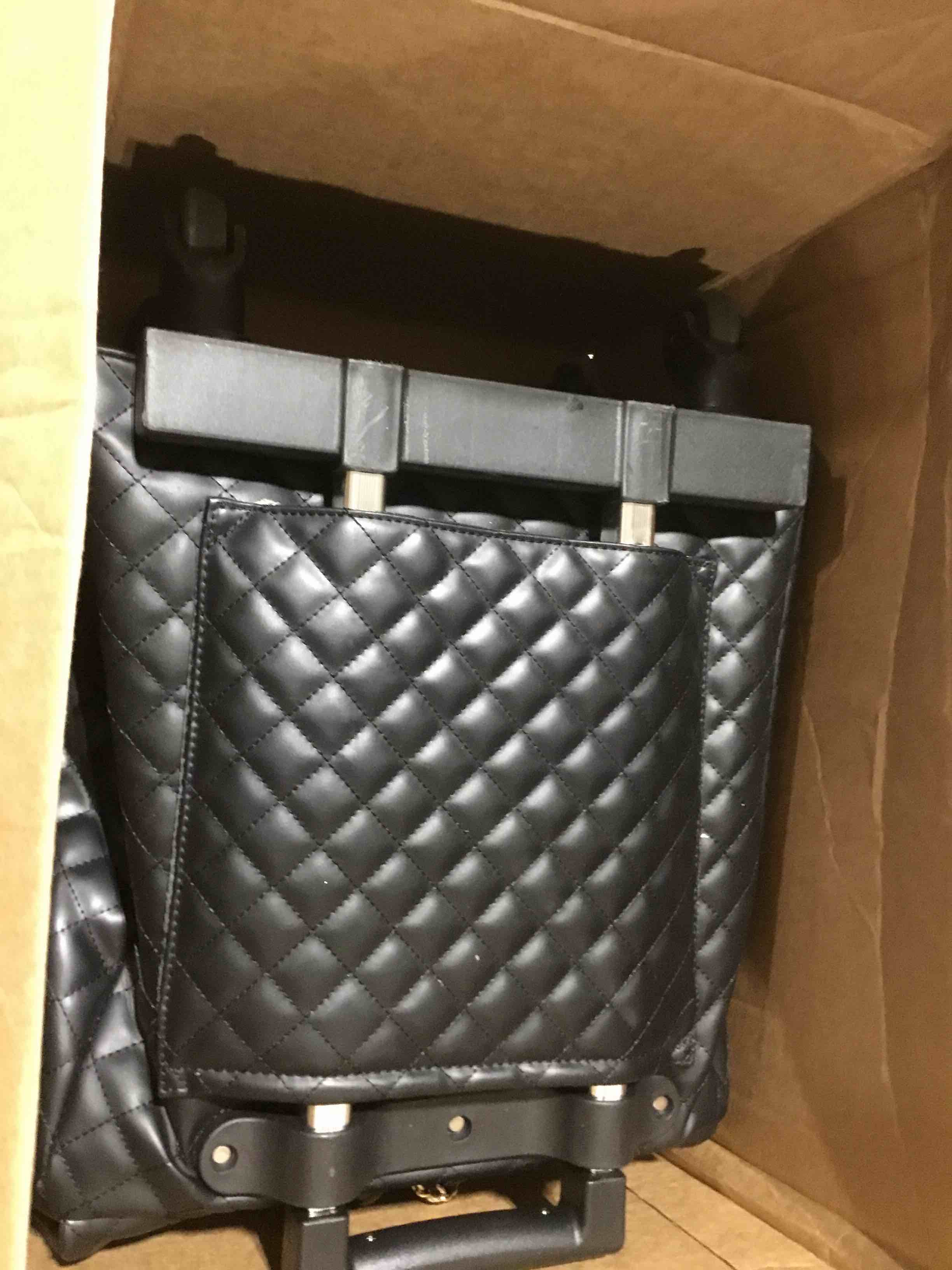 https://s3.amazonaws.com/lotting-images-prod/bidfta/PNK0354792_1730400253534.jpeg